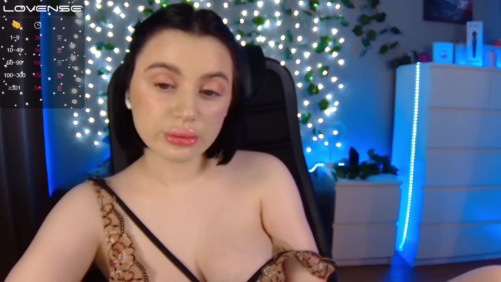 Gallery image thumbnail from SofiKittyy's myfreecams stream on, 01/17/2023, 01:09 image 17 of 20