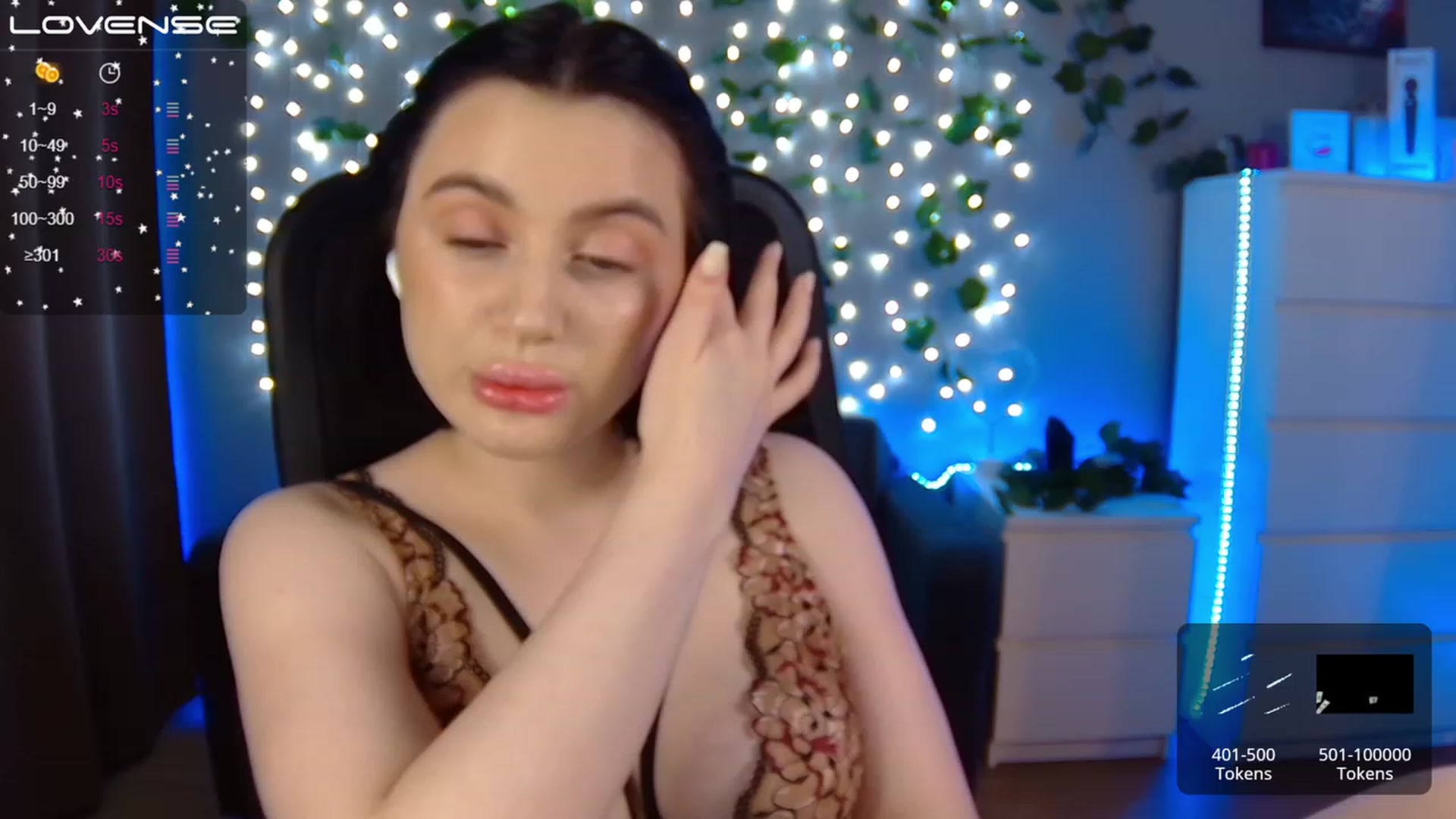 Gallery image thumbnail from SofiKittyy's myfreecams stream on, 01/17/2023, 01:48 image 3 of 20