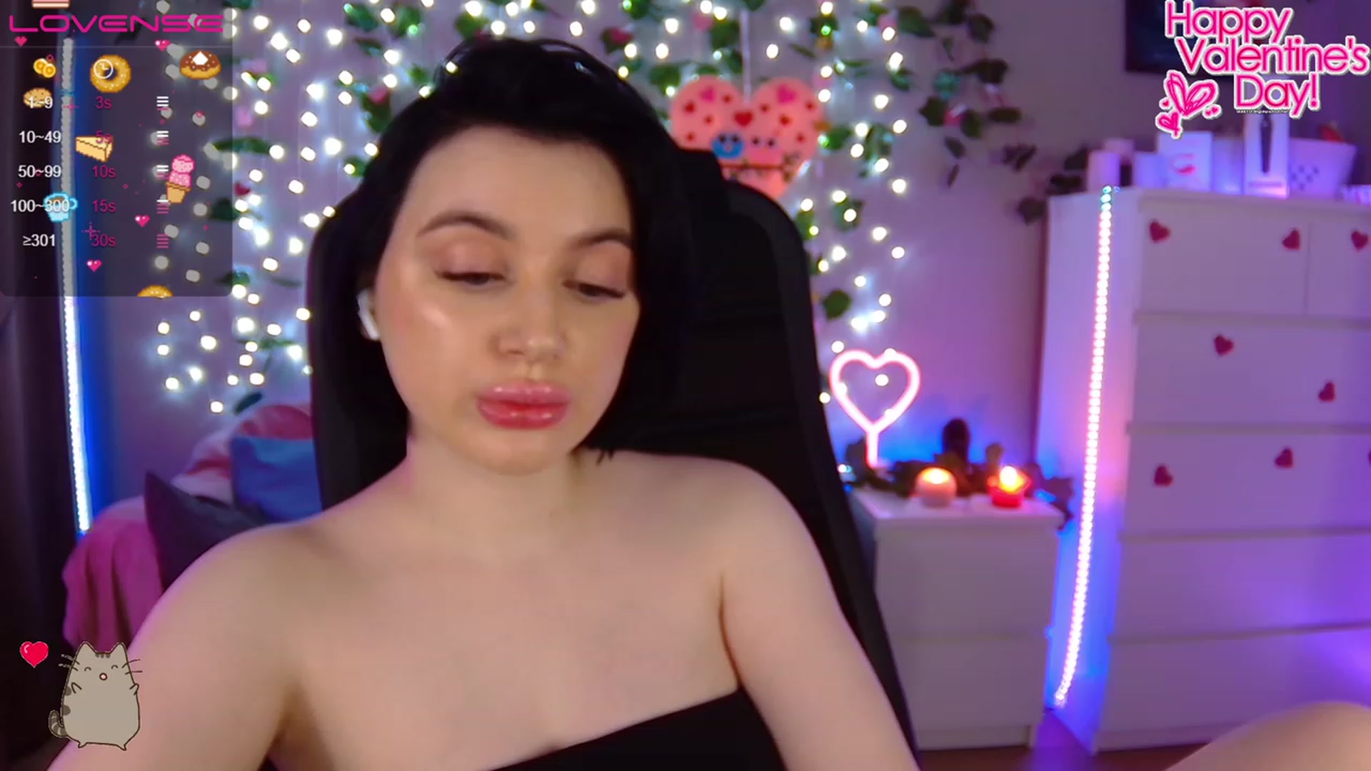 Gallery image thumbnail from SofiKittyy's myfreecams stream on, 02/13/2023, 02:05 image 18 of 20