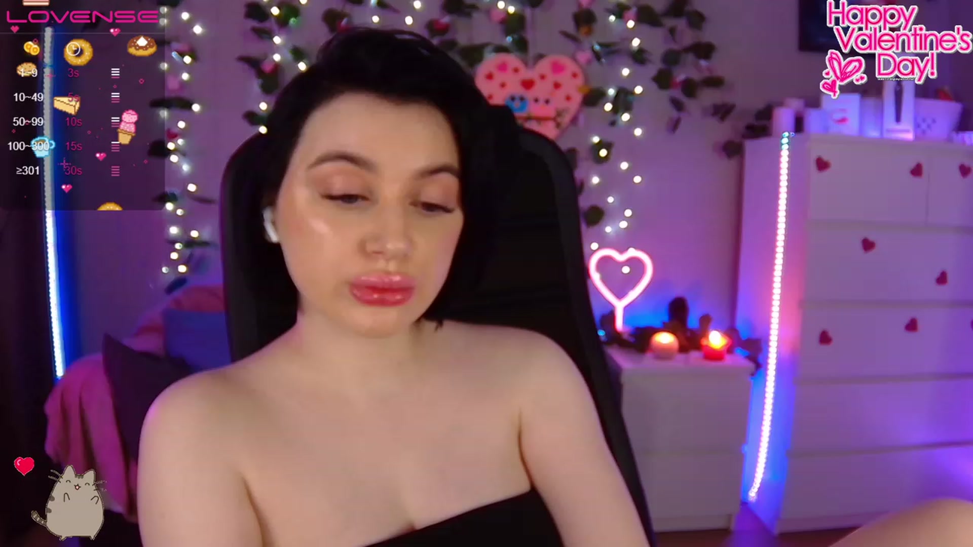 Gallery image thumbnail from SofiKittyy's myfreecams stream on, 02/13/2023, 02:05 image 12 of 20