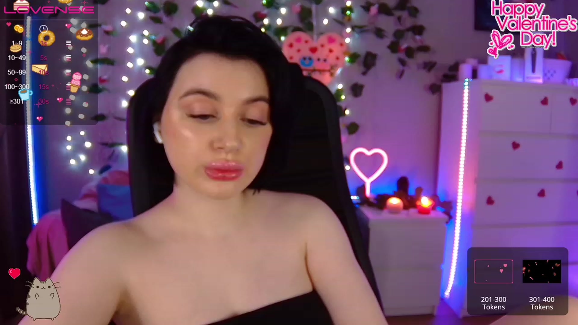 Gallery image thumbnail from SofiKittyy's myfreecams stream on, 02/13/2023, 02:05 image 17 of 20