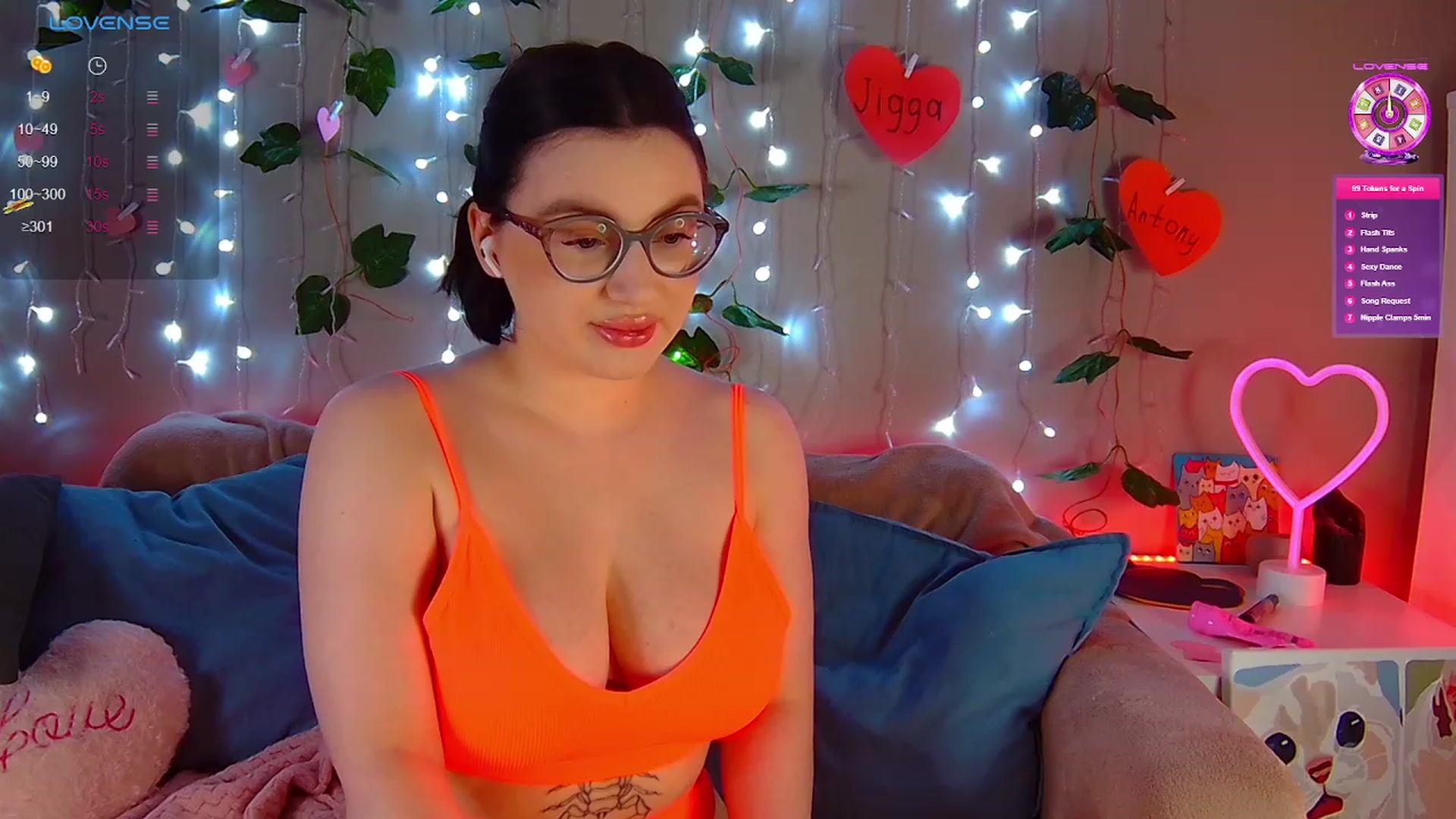 Gallery image thumbnail from SofiKittyy's myfreecams stream on, 02/12/2024, 01:45 image 6 of 20