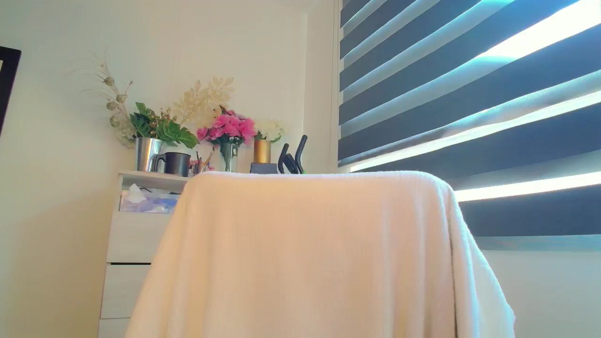 Gallery image thumbnail from SofiYoung's myfreecams stream on, 07/07/2024, 20:28 image 14 of 20