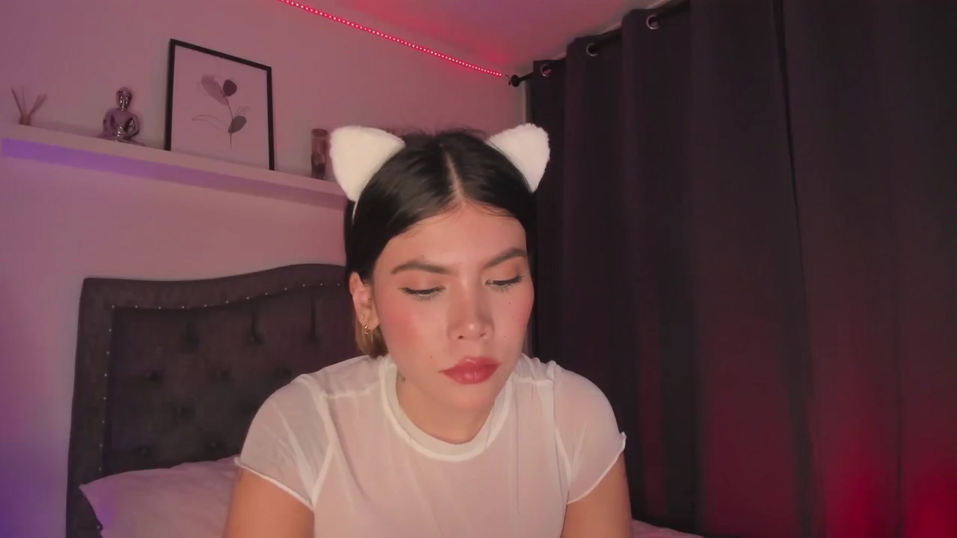 Gallery image thumbnail from Sofi__Lune's myfreecams stream on, 07/24/2025, 23:39 image 19 of 20