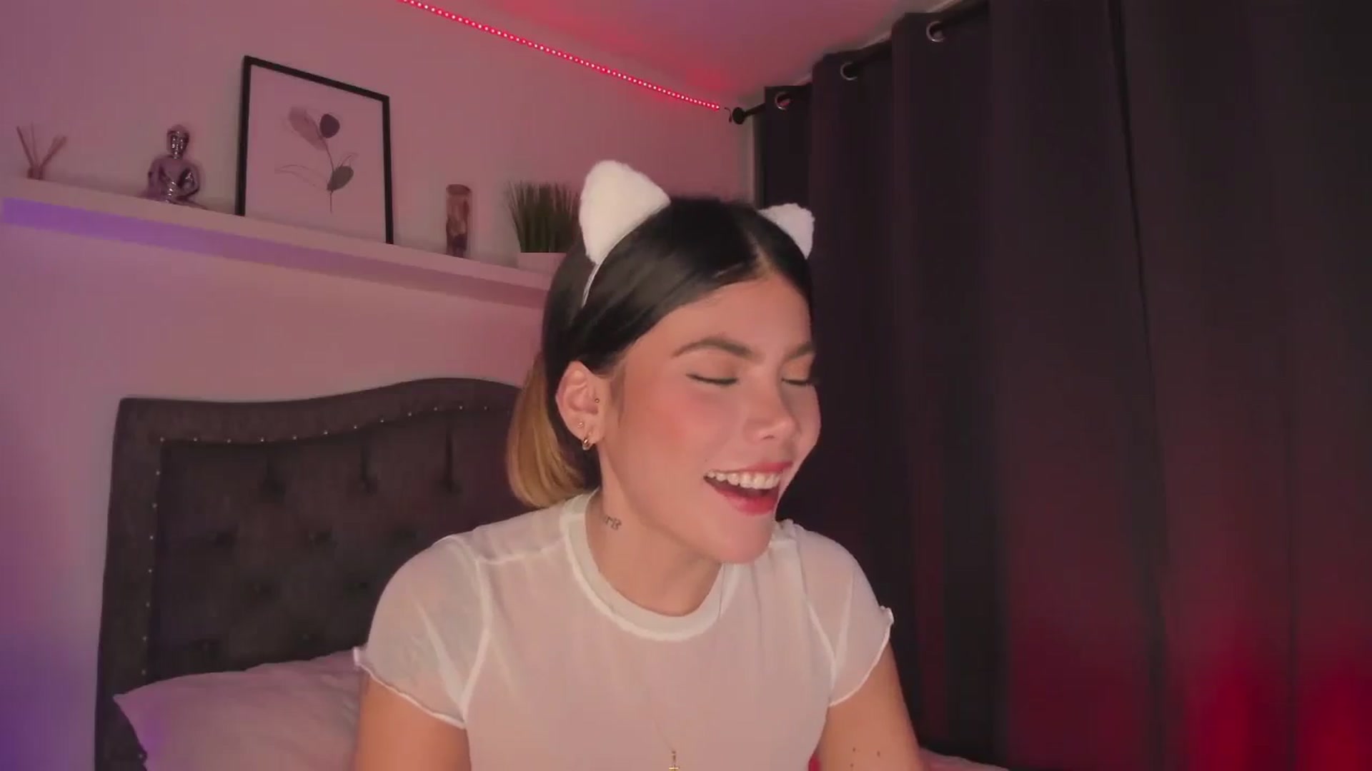Gallery image thumbnail from Sofi__Lune's myfreecams stream on, 07/24/2025, 23:39 image 20 of 20