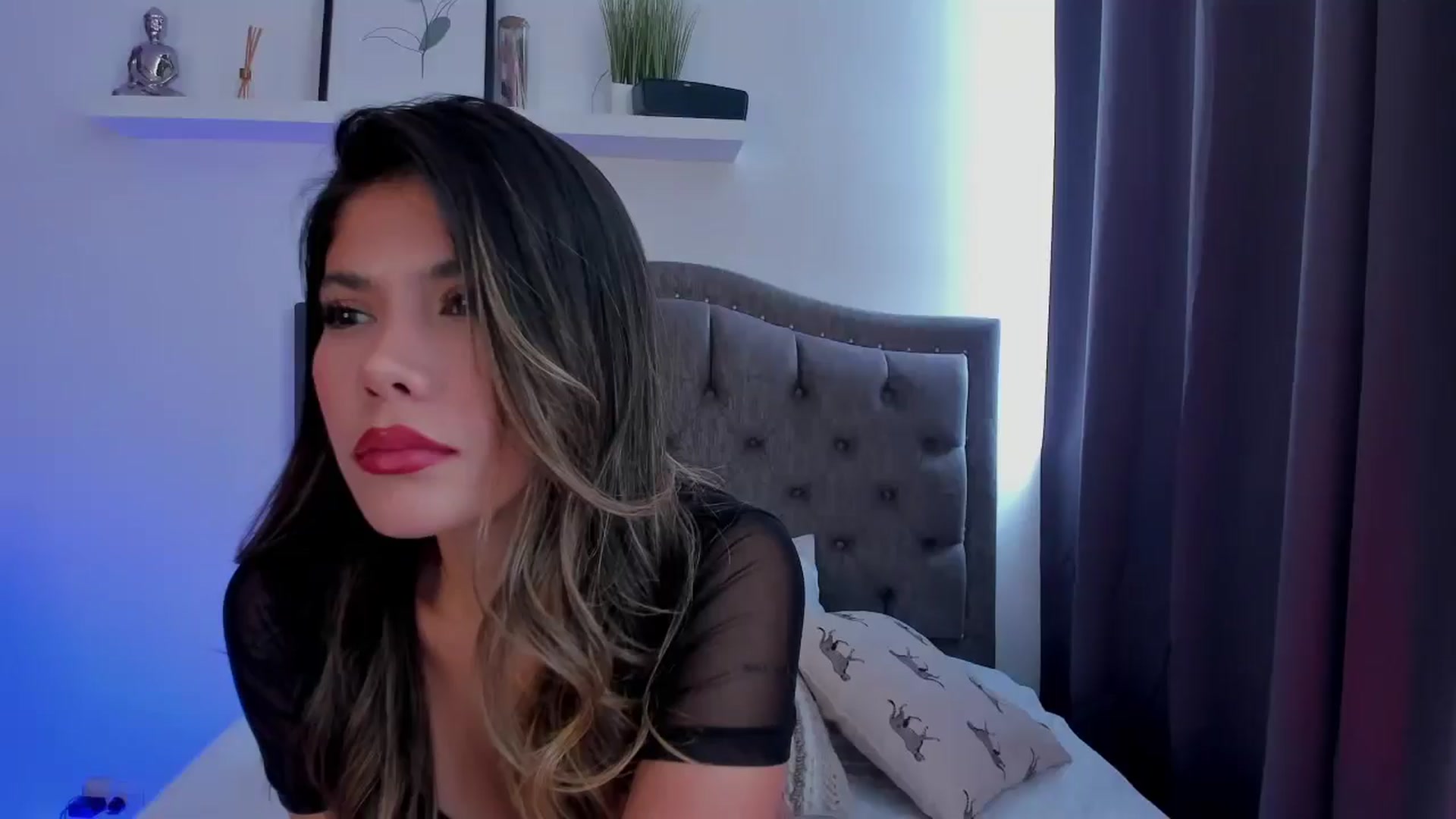 Gallery image thumbnail from Sofi__Lune's myfreecams stream on, 09/16/2025, 20:45 image 1 of 20