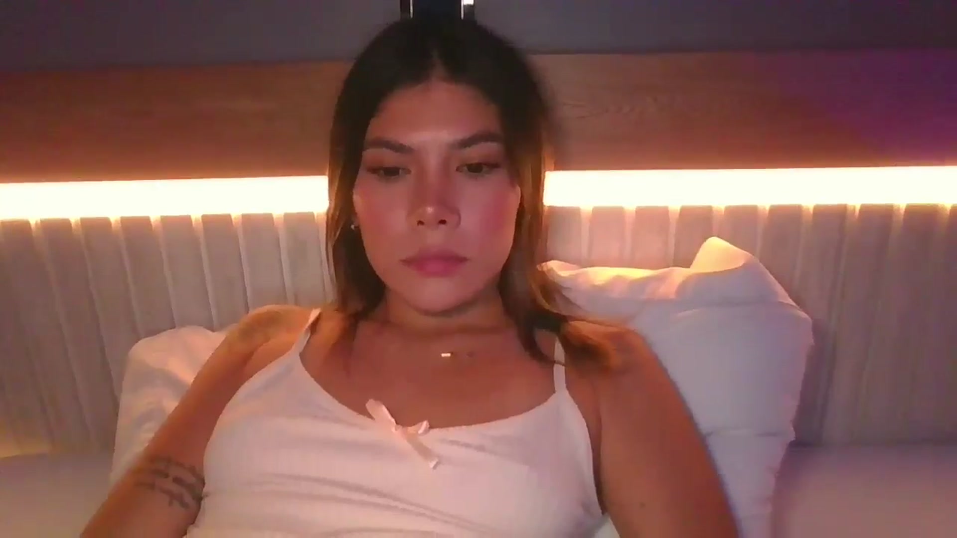 Gallery image thumbnail from Sofi__Lune's myfreecams stream on, 09/22/2025, 17:14 image 2 of 20