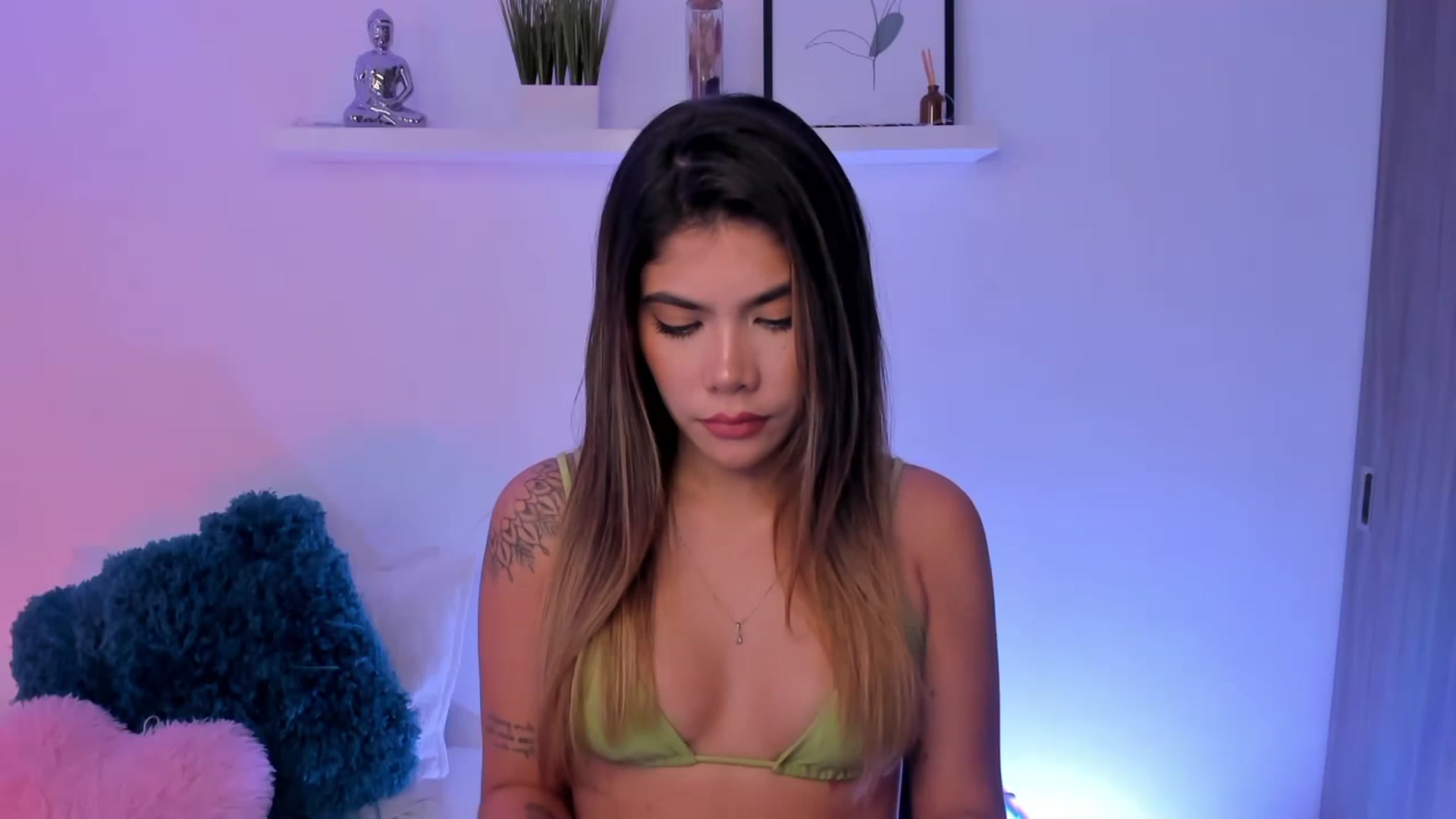 Gallery image thumbnail from Sofi___'s myfreecams stream on, 02/18/2025, 20:22 image 14 of 20