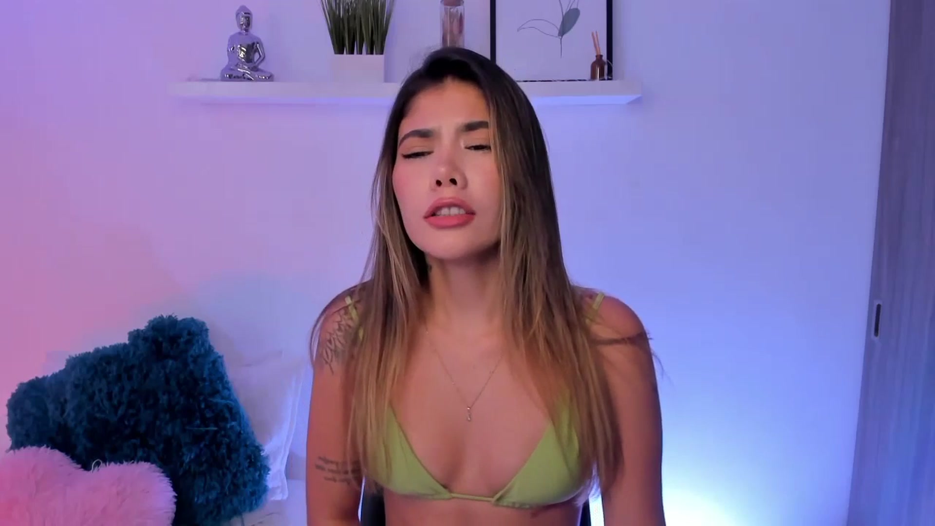 Gallery image thumbnail from Sofi___'s myfreecams stream on, 02/18/2025, 20:22 image 17 of 20