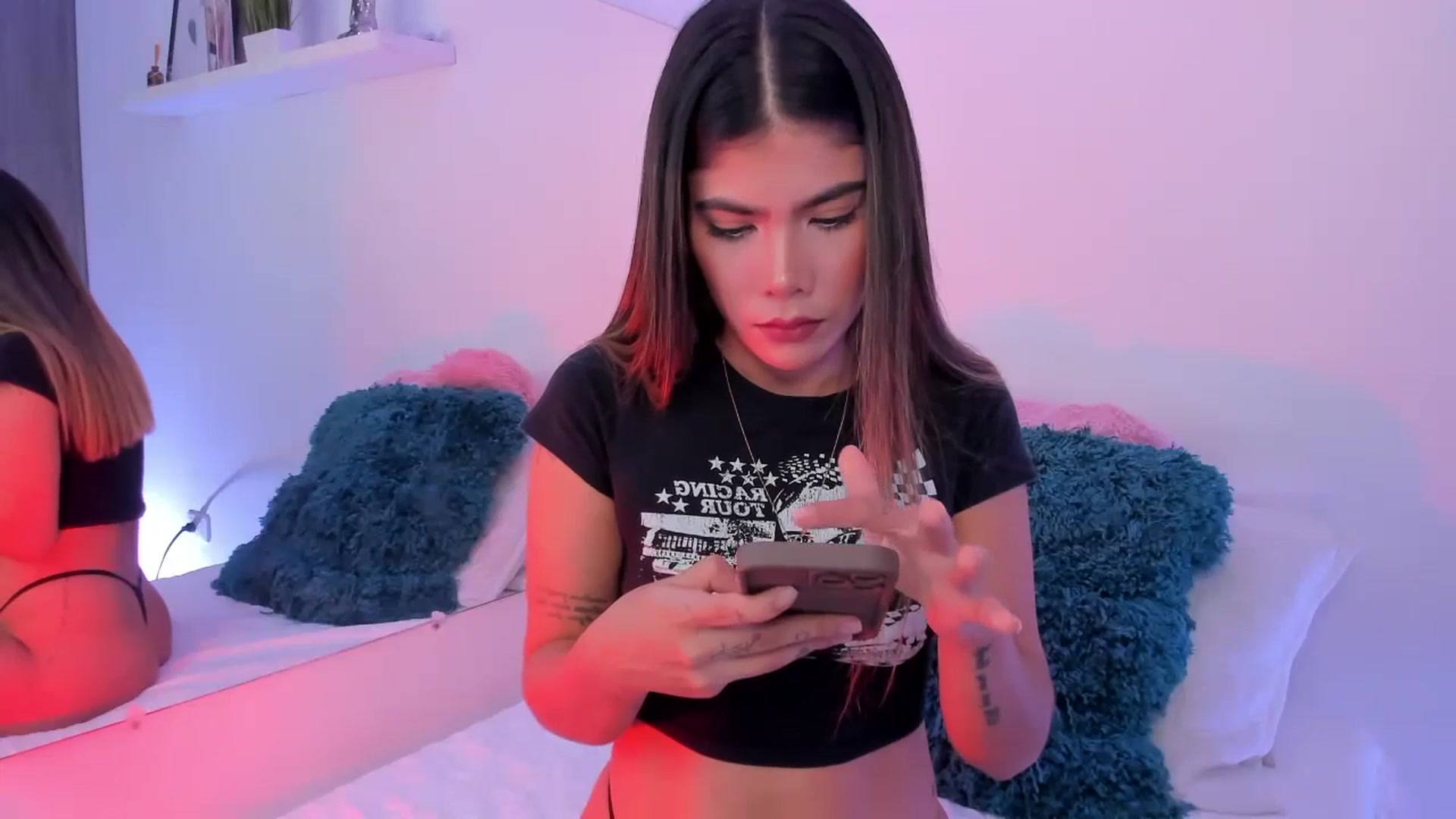 Gallery image thumbnail from Sofi___'s myfreecams stream on, 03/05/2025, 18:58 image 9 of 20
