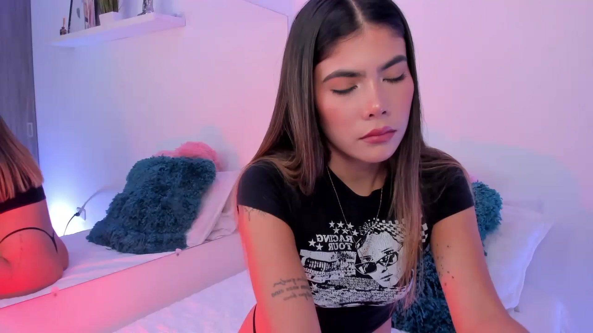 Gallery image thumbnail from Sofi___'s myfreecams stream on, 03/05/2025, 18:58 image 12 of 20