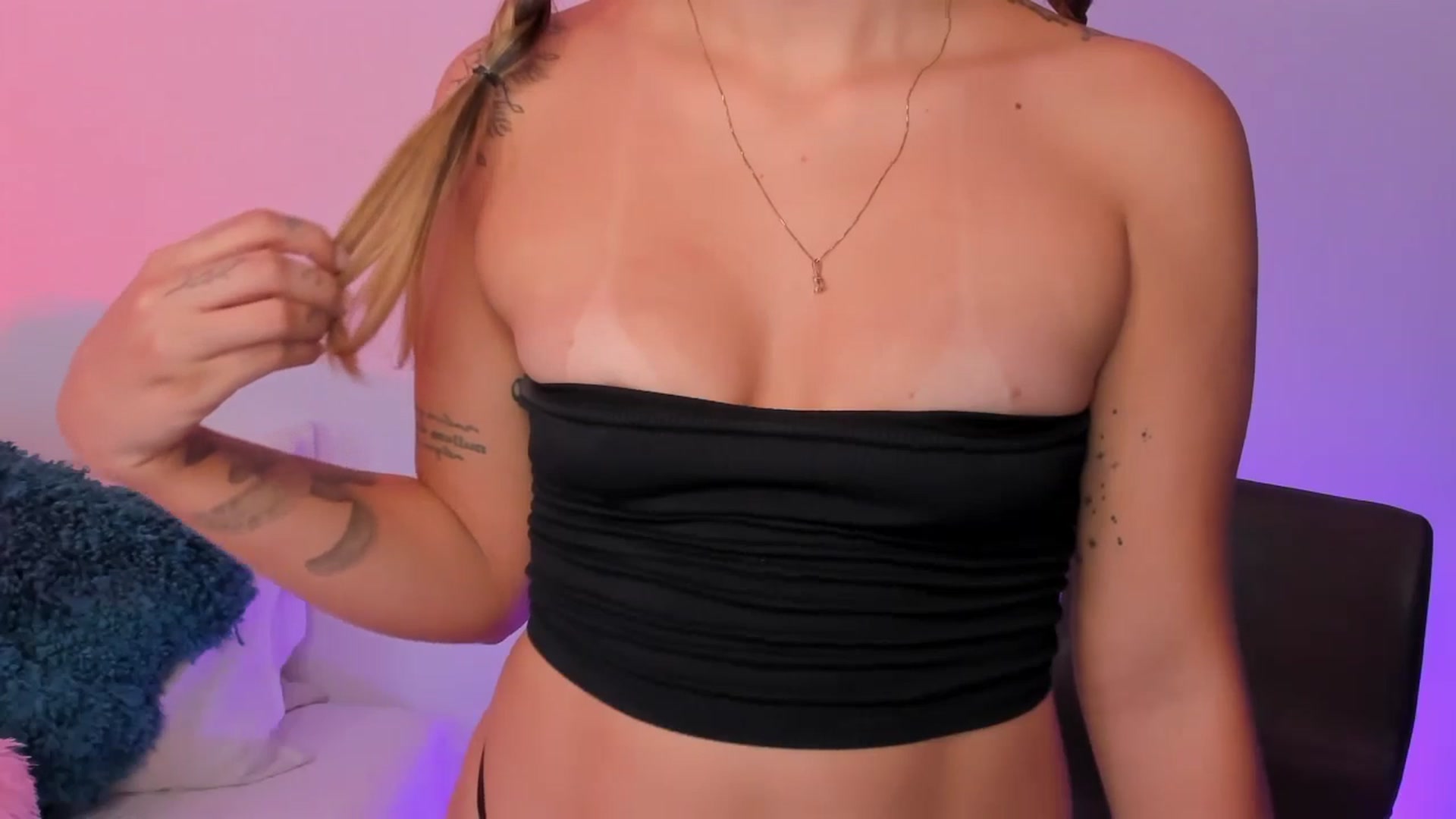 Gallery image thumbnail from Sofi___'s myfreecams stream on, 03/26/2025, 17:38 image 19 of 20