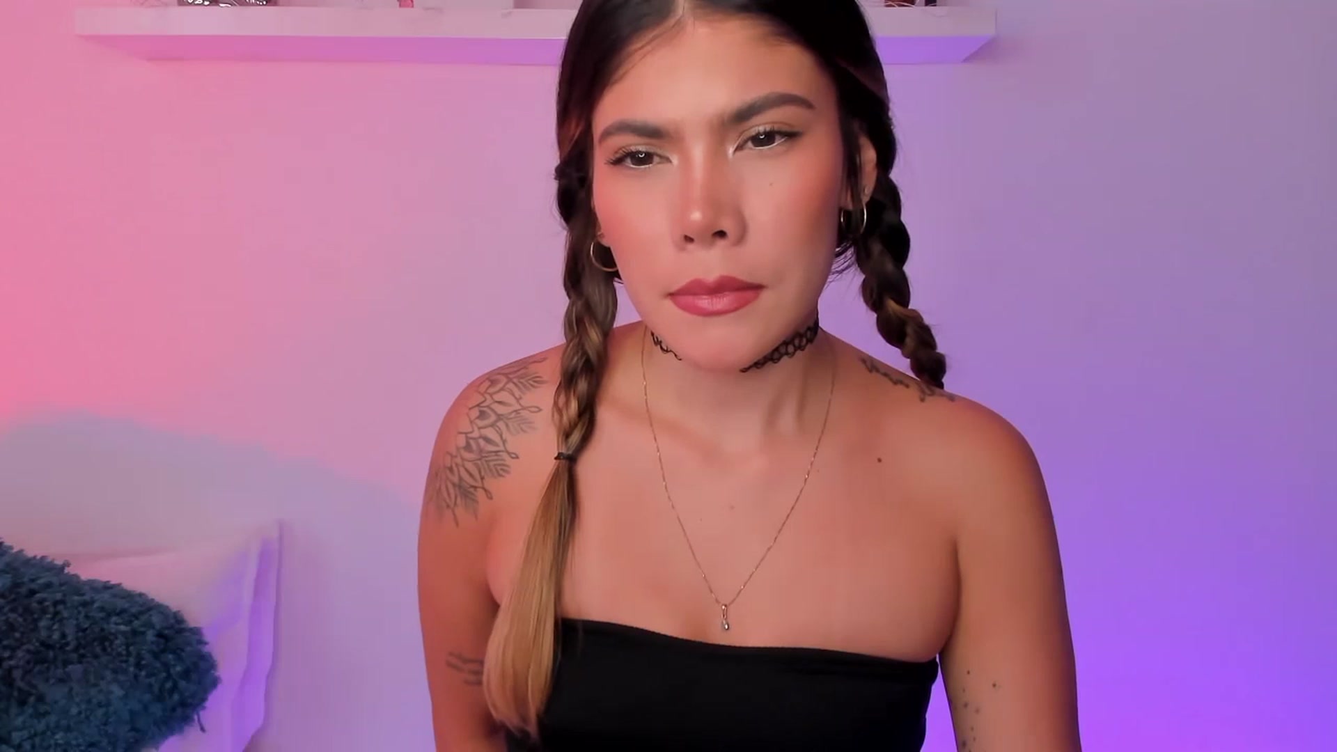 Gallery image thumbnail from Sofi___'s myfreecams stream on, 03/26/2025, 17:38 image 4 of 20