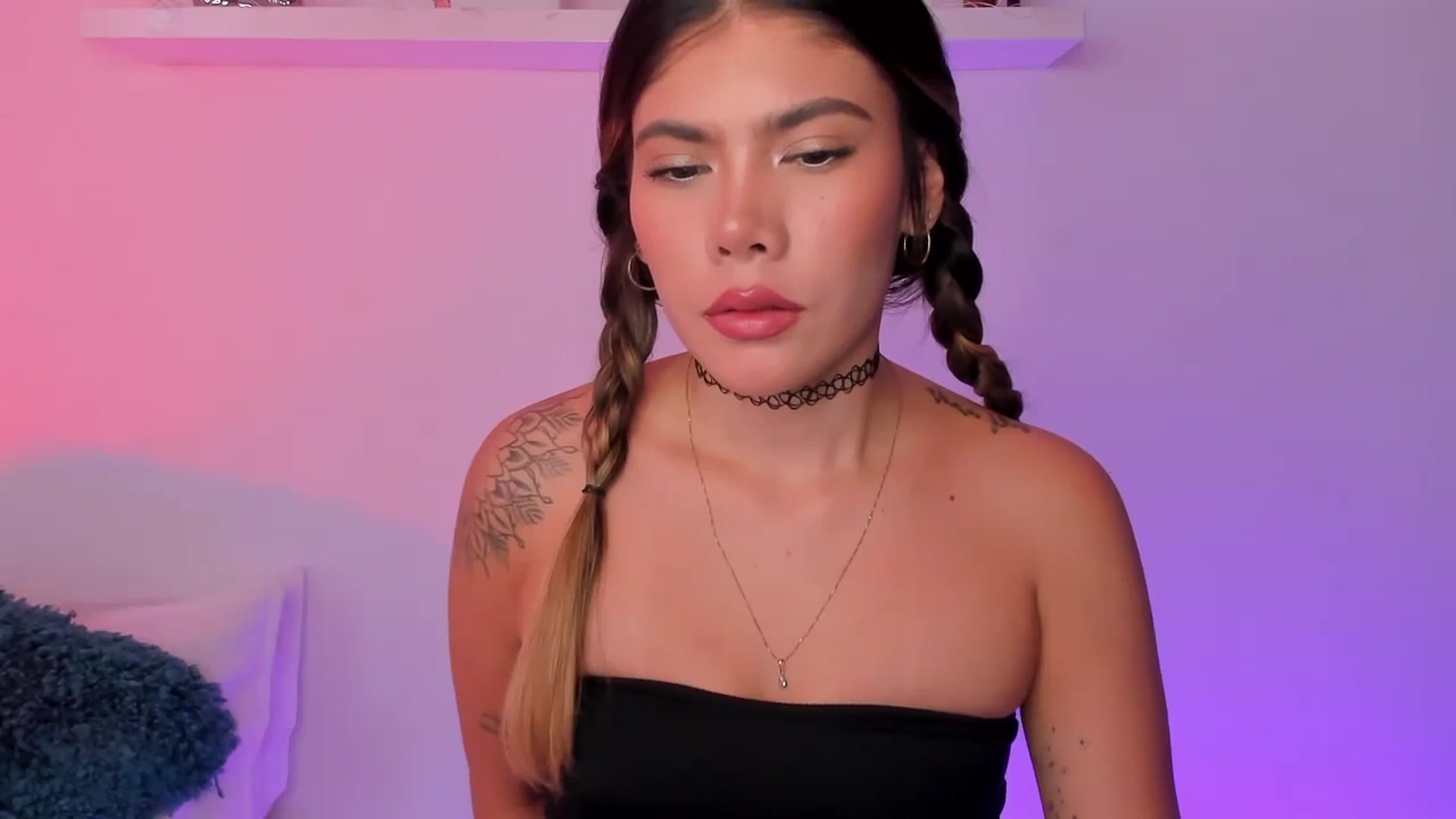 Gallery image thumbnail from Sofi___'s myfreecams stream on, 03/26/2025, 17:38 image 3 of 20