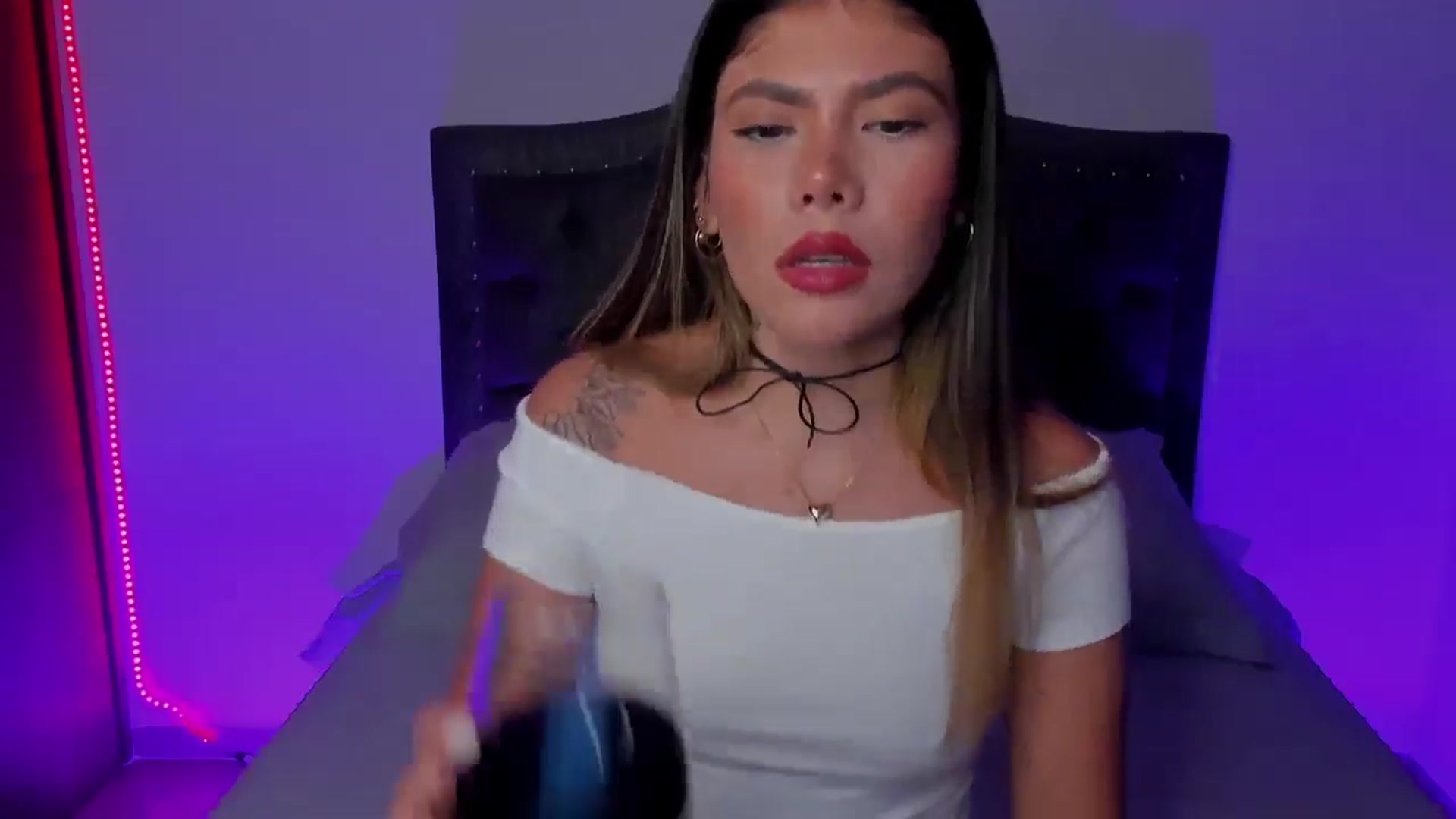 Gallery image thumbnail from Sofi___'s myfreecams stream on, 05/13/2025, 23:43 image 3 of 20