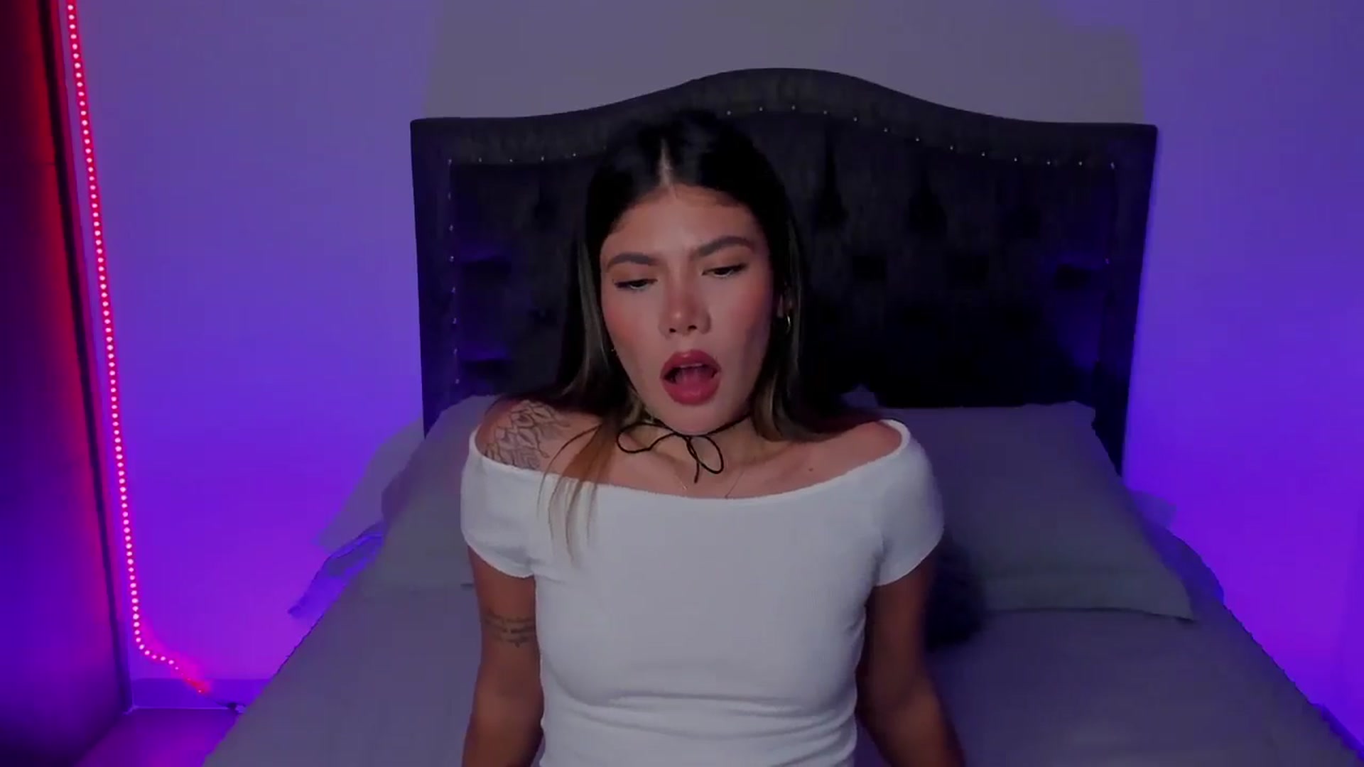 Gallery image thumbnail from Sofi___'s myfreecams stream on, 05/13/2025, 23:43 image 20 of 20