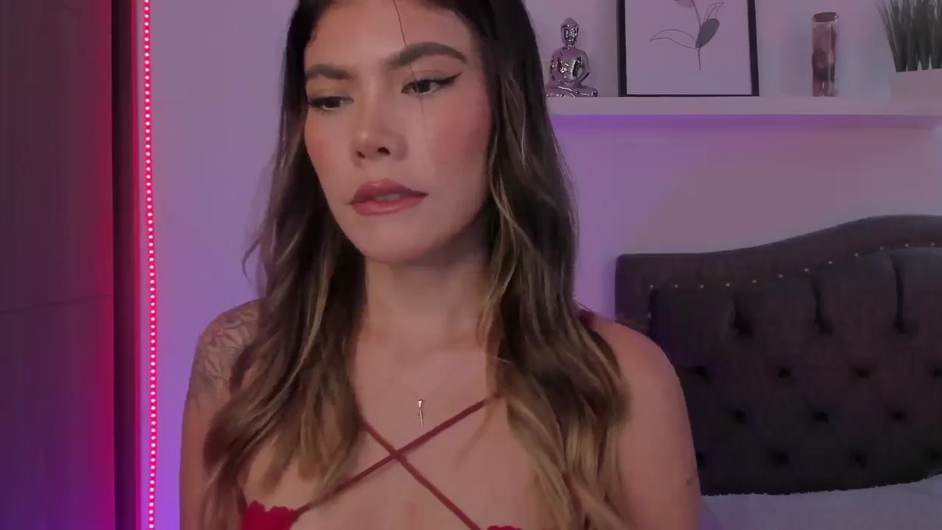 Gallery image thumbnail from Sofi___'s myfreecams stream on, 06/12/2025, 22:49 image 7 of 20
