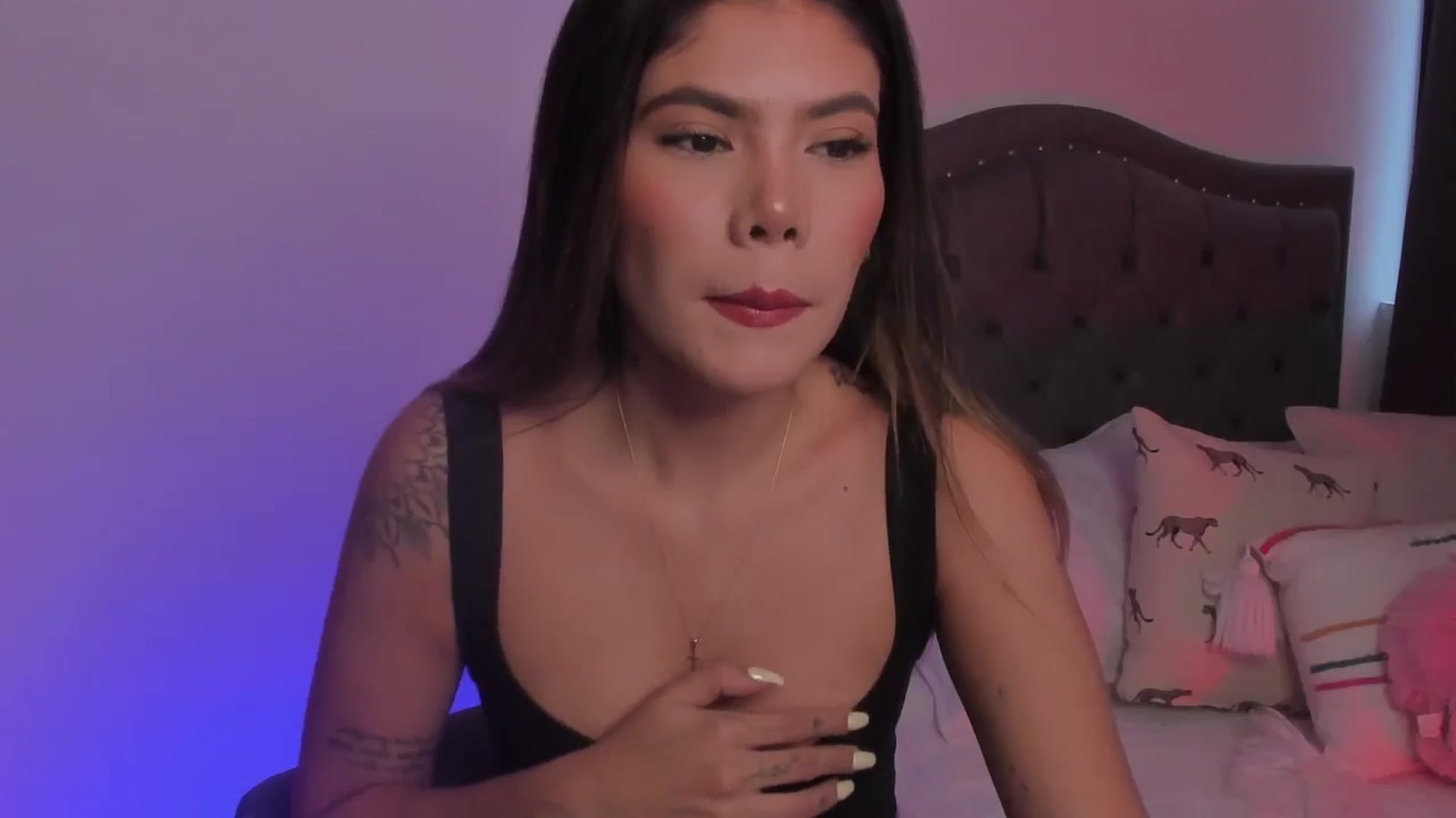 Gallery image thumbnail from Sofi___'s myfreecams stream on, 06/24/2025, 23:03 image 5 of 20