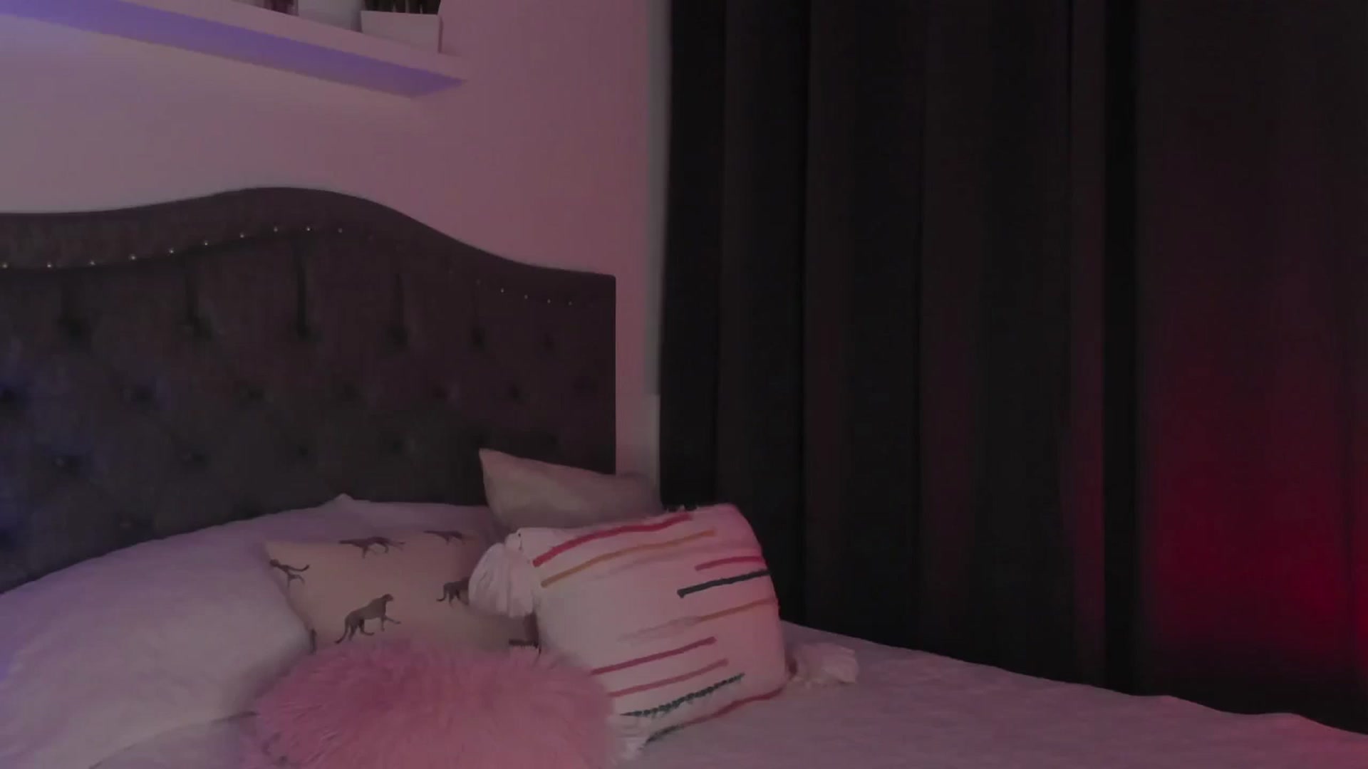 Gallery image thumbnail from Sofi___'s myfreecams stream on, 06/27/2025, 02:47 image 8 of 20