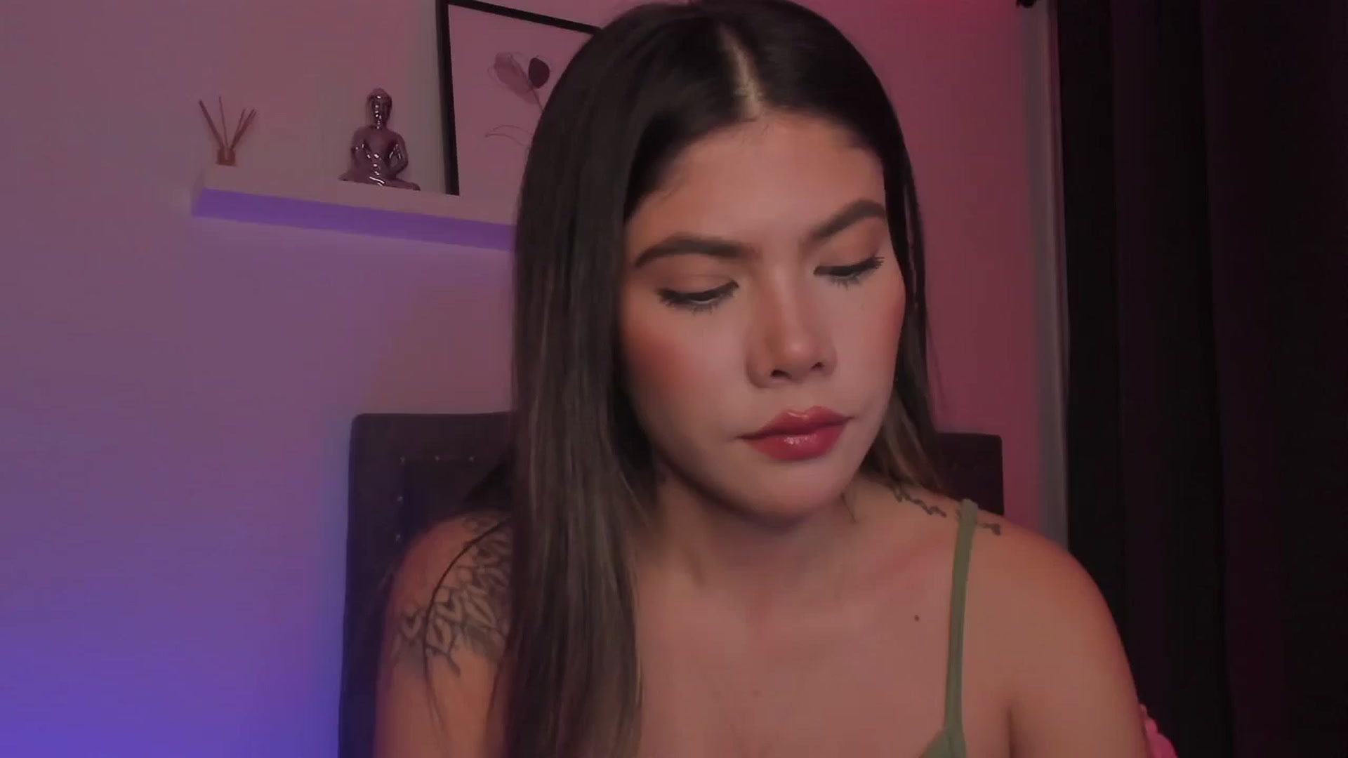 Gallery image thumbnail from Sofi___'s myfreecams stream on, 07/01/2025, 24:25 image 3 of 20