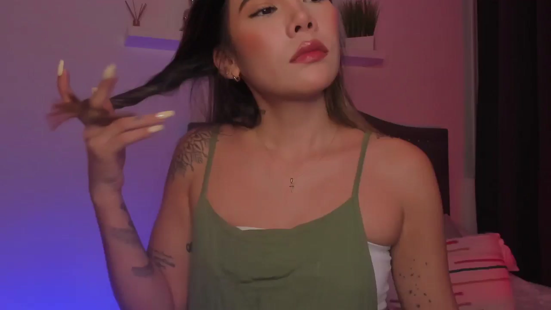 Gallery image thumbnail from Sofi___'s myfreecams stream on, 07/01/2025, 24:25 image 17 of 20