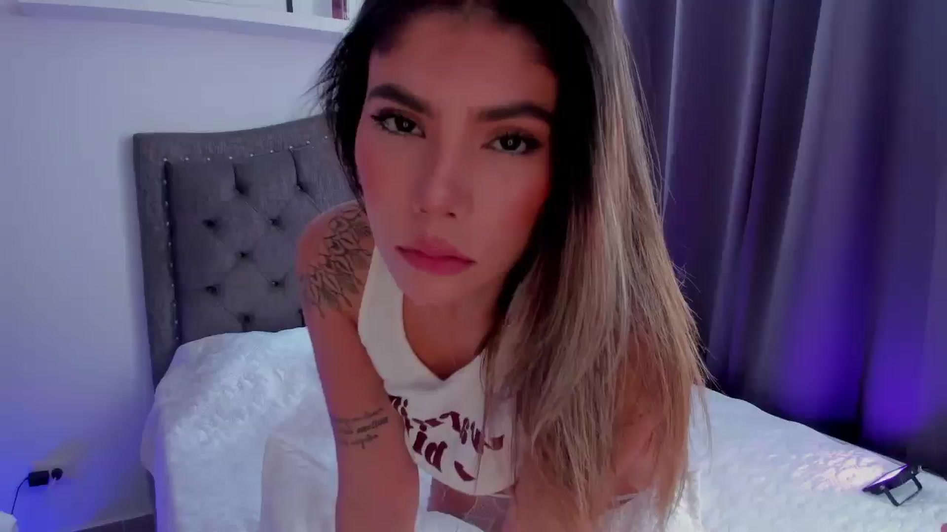 Gallery image thumbnail from Sofi___'s myfreecams stream on, 07/11/2025, 17:36 image 13 of 20