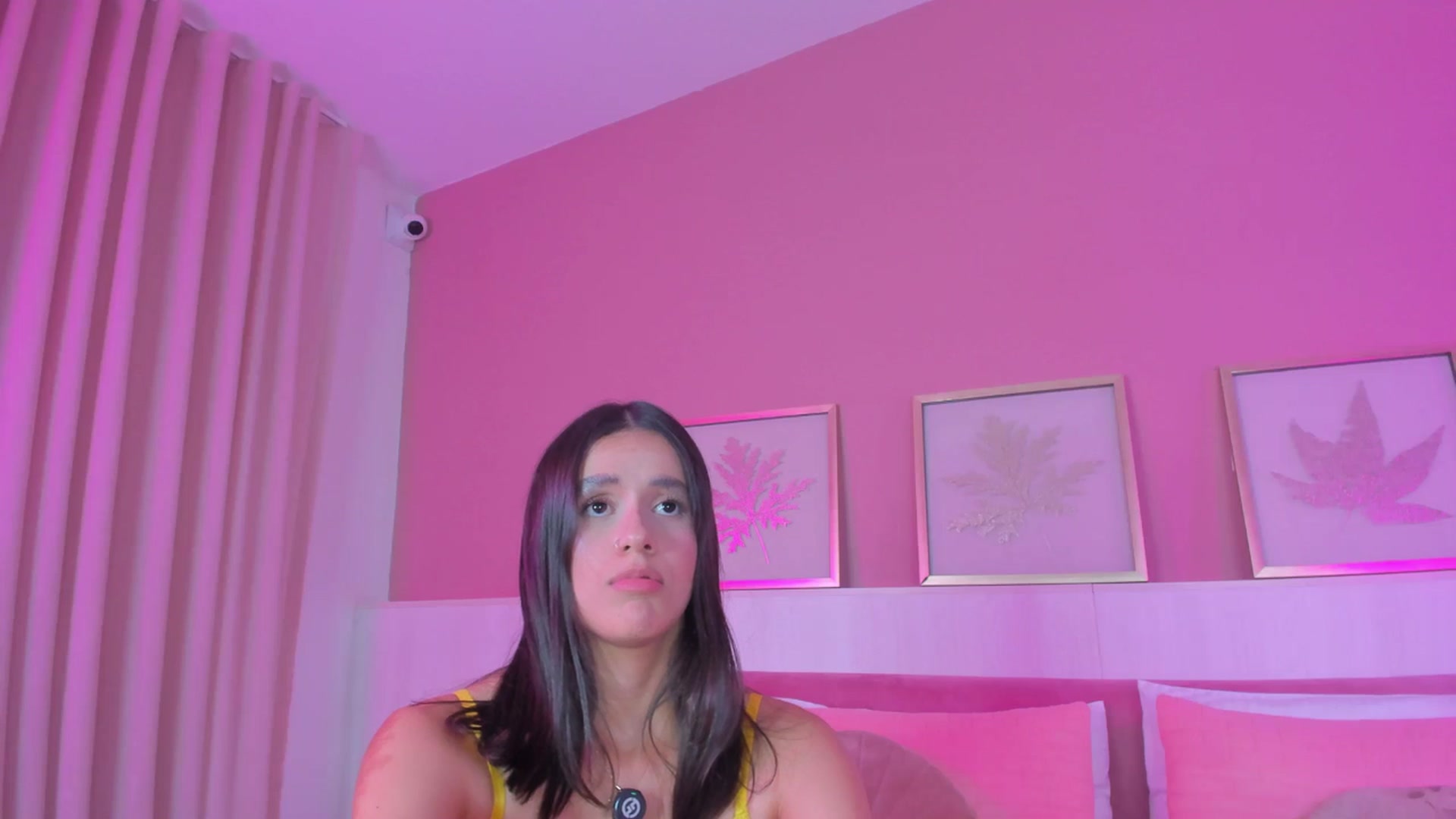 Gallery image thumbnail from SofiaDavis's myfreecams stream on, 05/04/2026, 10:53 image 5 of 20