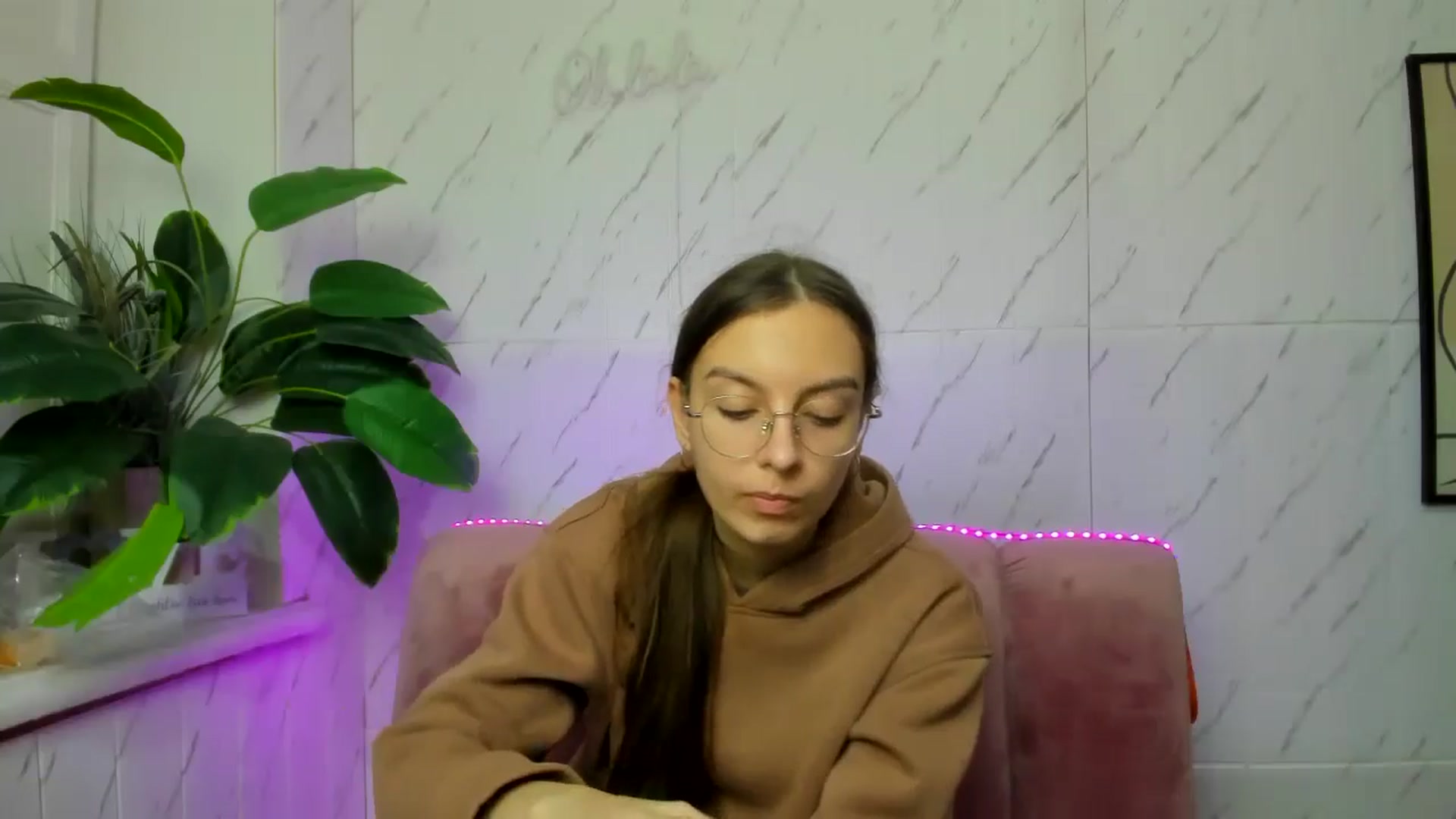 Gallery image thumbnail from SofiaLiub's myfreecams stream on, 11/11/2024, 13:02 image 6 of 20