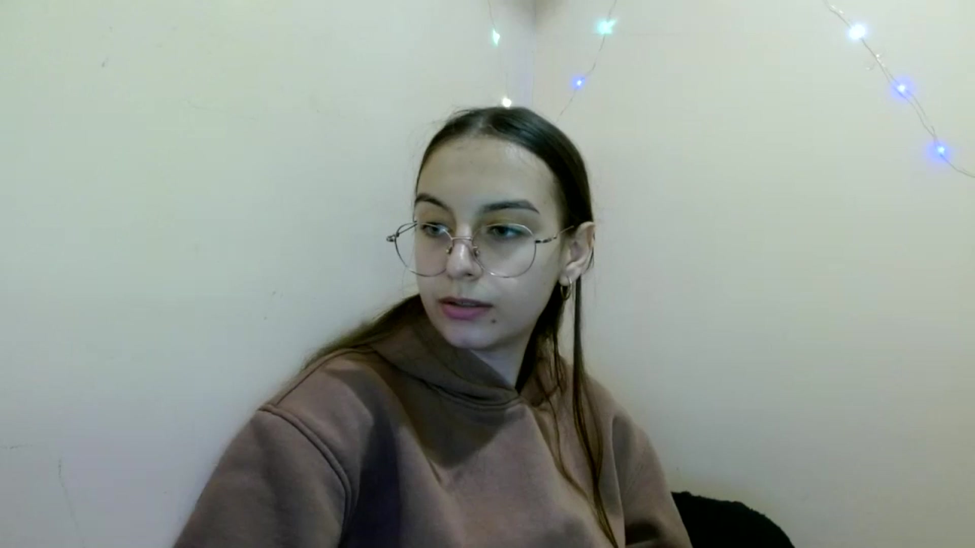 Gallery image thumbnail from SofiaLiub's myfreecams stream on, 11/12/2024, 13:05 image 17 of 20