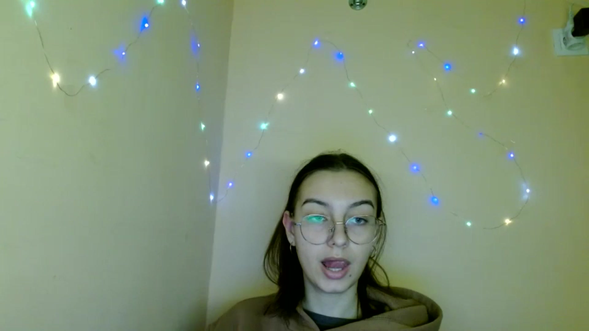 Gallery image thumbnail from SofiaLiub's myfreecams stream on, 11/13/2024, 10:34 image 4 of 20