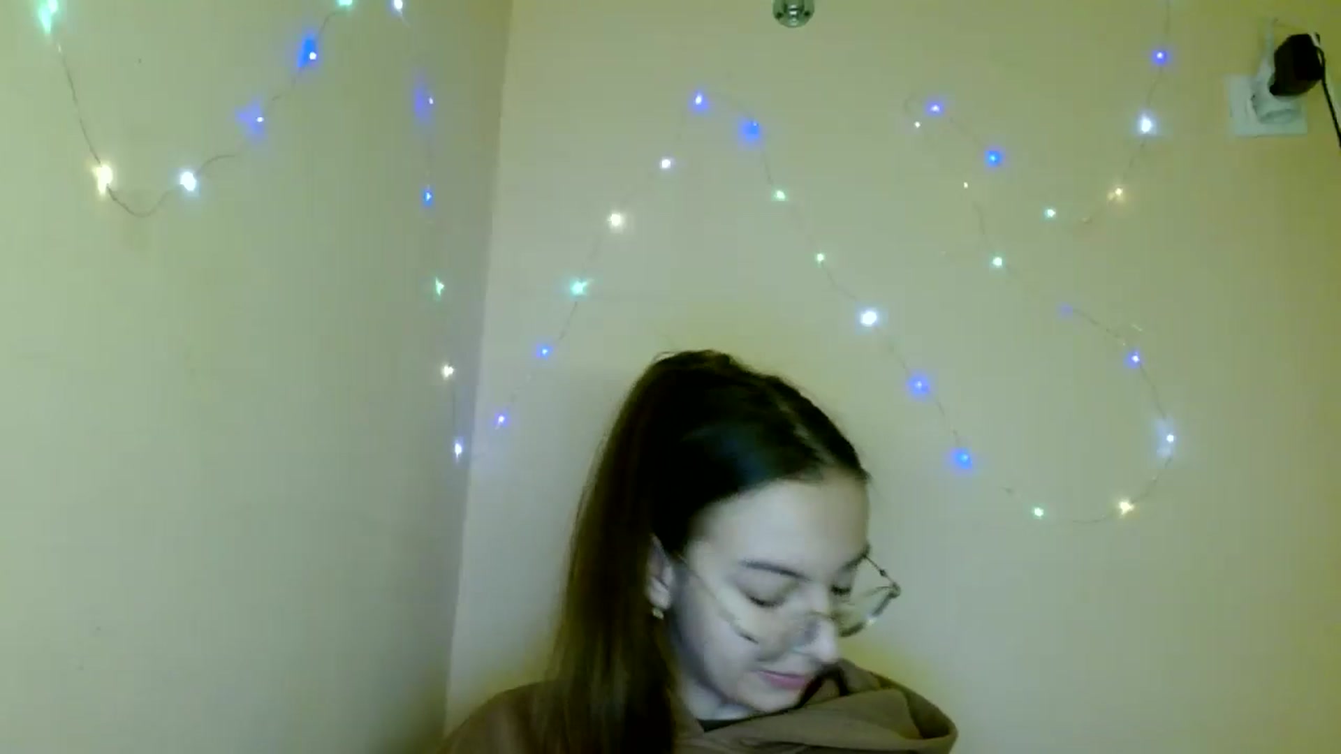 Gallery image thumbnail from SofiaLiub's myfreecams stream on, 11/13/2024, 10:34 image 10 of 20