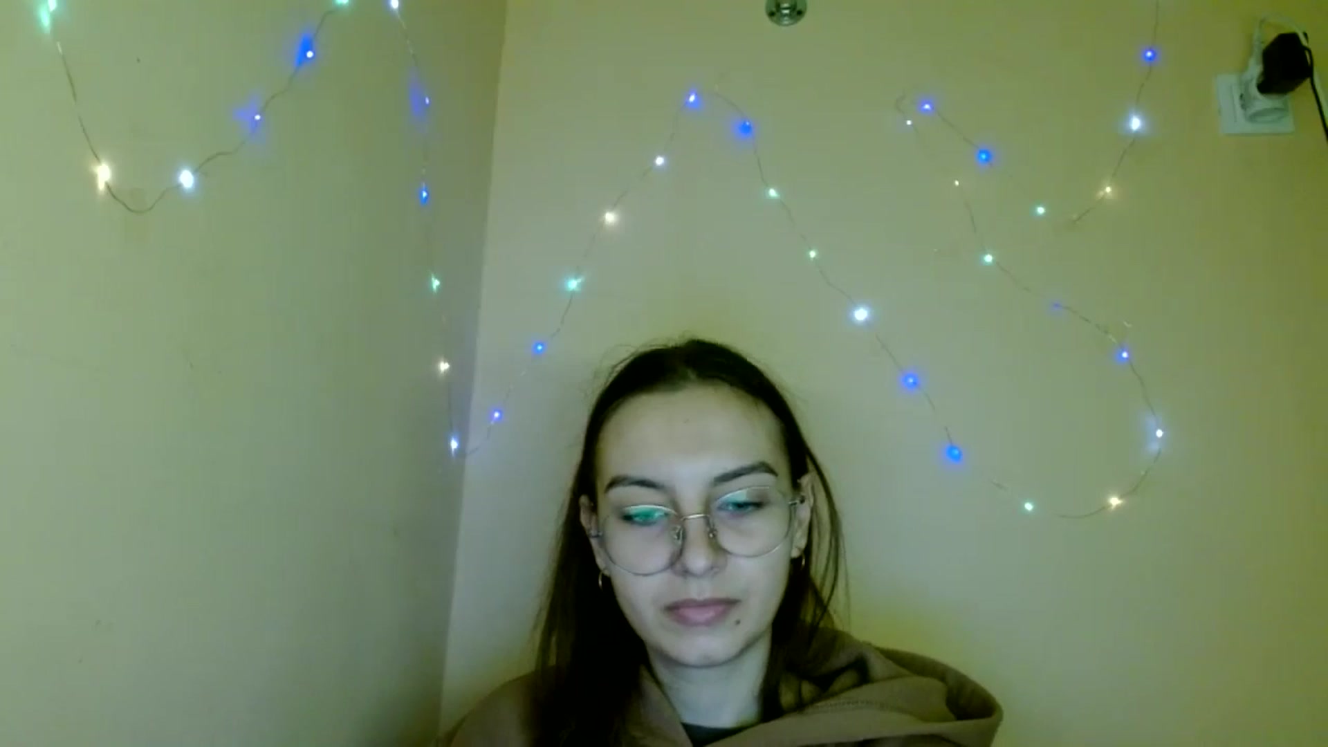 Gallery image thumbnail from SofiaLiub's myfreecams stream on, 11/13/2024, 10:34 image 12 of 20