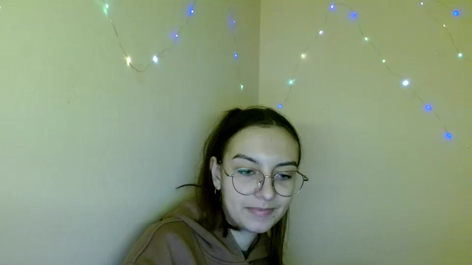 Gallery image thumbnail from SofiaLiub's myfreecams stream on, 11/13/2024, 11:11 image 10 of 20