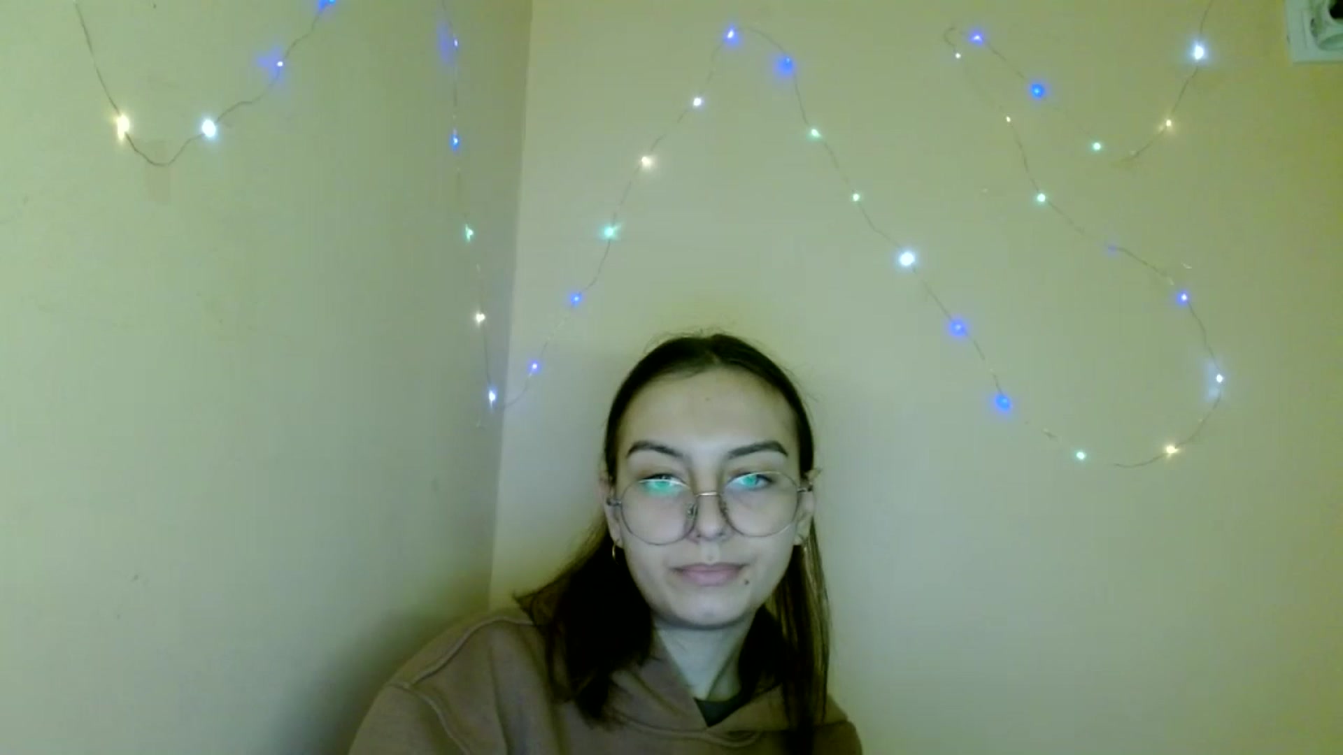 Gallery image thumbnail from SofiaLiub's myfreecams stream on, 11/13/2024, 11:11 image 3 of 20