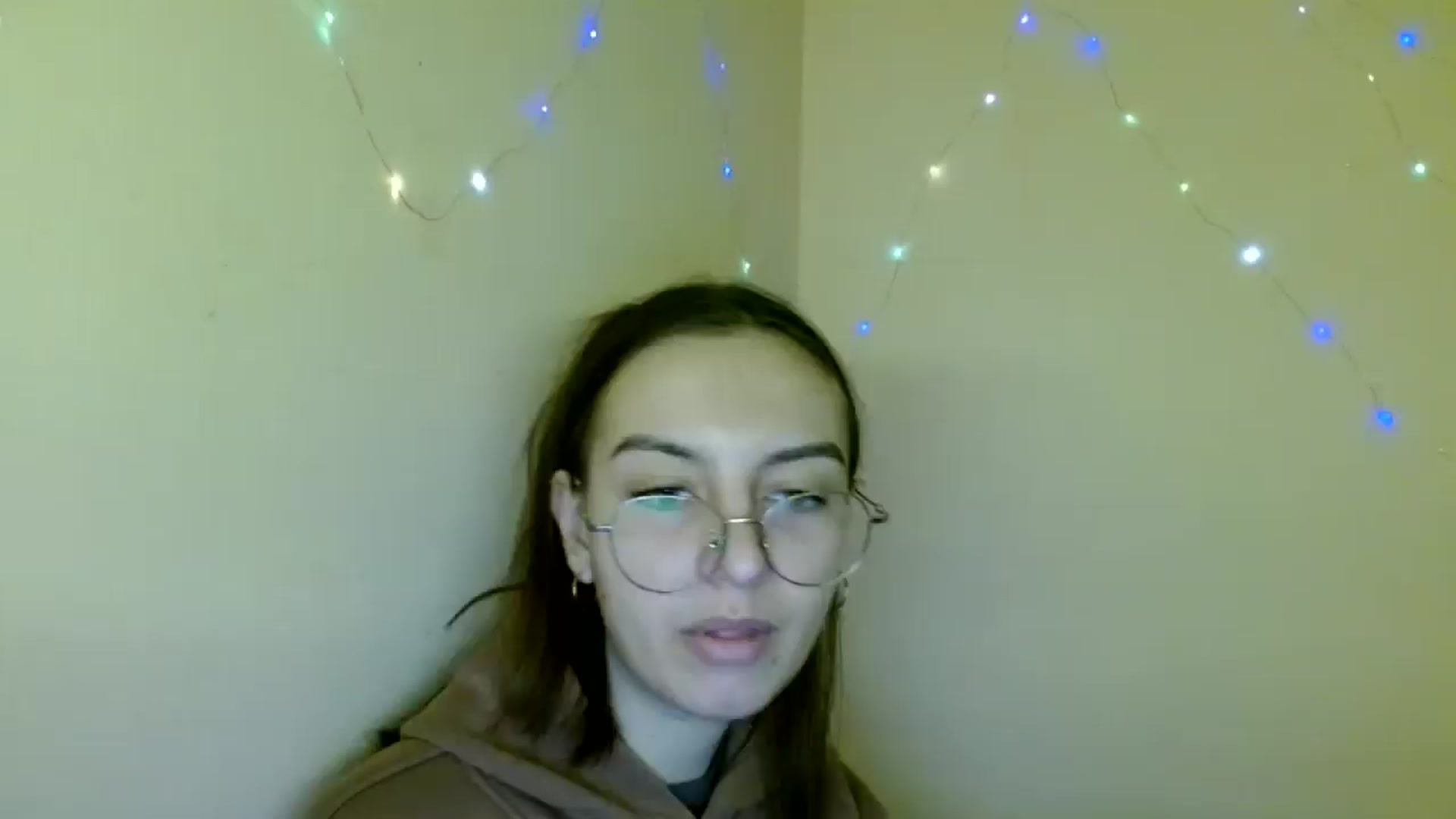 Gallery image thumbnail from SofiaLiub's myfreecams stream on, 11/13/2024, 11:11 image 9 of 20