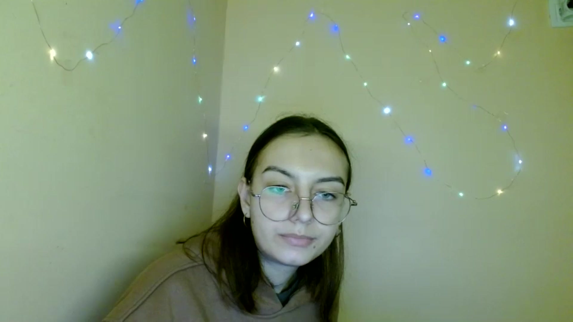 Gallery image thumbnail from SofiaLiub's myfreecams stream on, 11/13/2024, 11:11 image 2 of 20