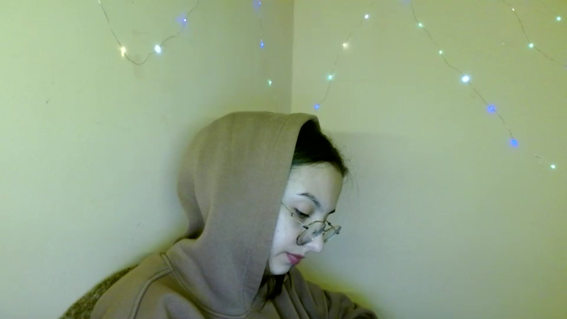 Gallery image thumbnail from SofiaLiub's myfreecams stream on, 11/13/2024, 12:51 image 17 of 20