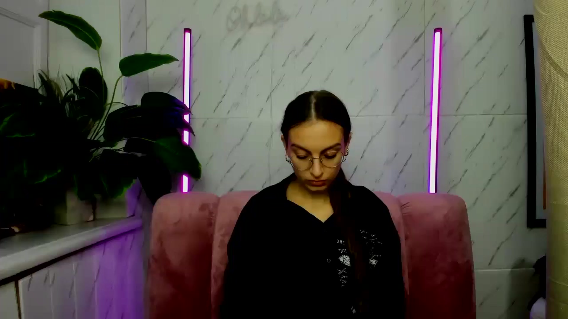 Gallery image thumbnail from SofiaLiub's myfreecams stream on, 11/24/2024, 12:18 image 19 of 20