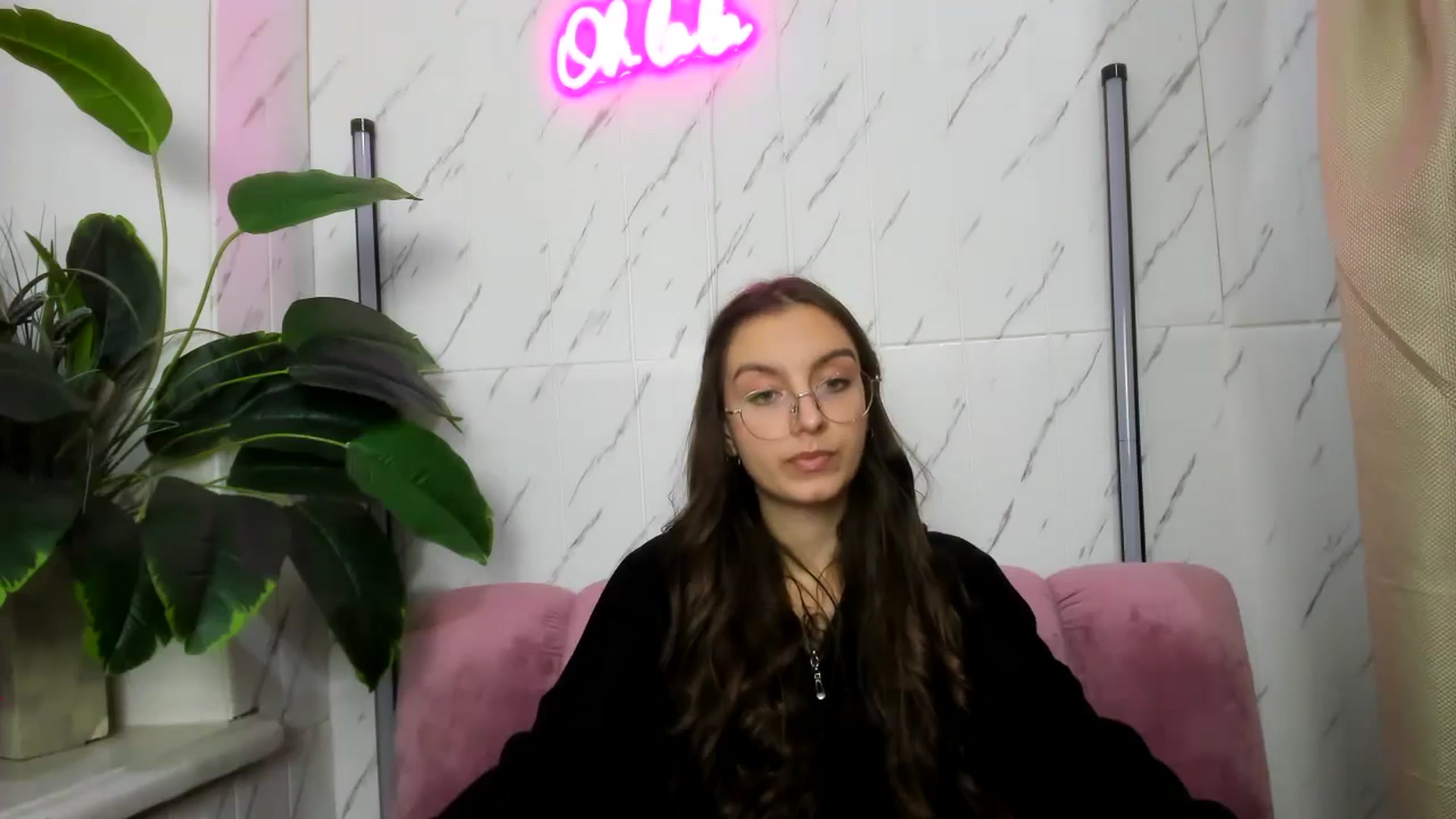 Gallery image thumbnail from SofiaLiub's myfreecams stream on, 11/26/2024, 13:52 image 10 of 20