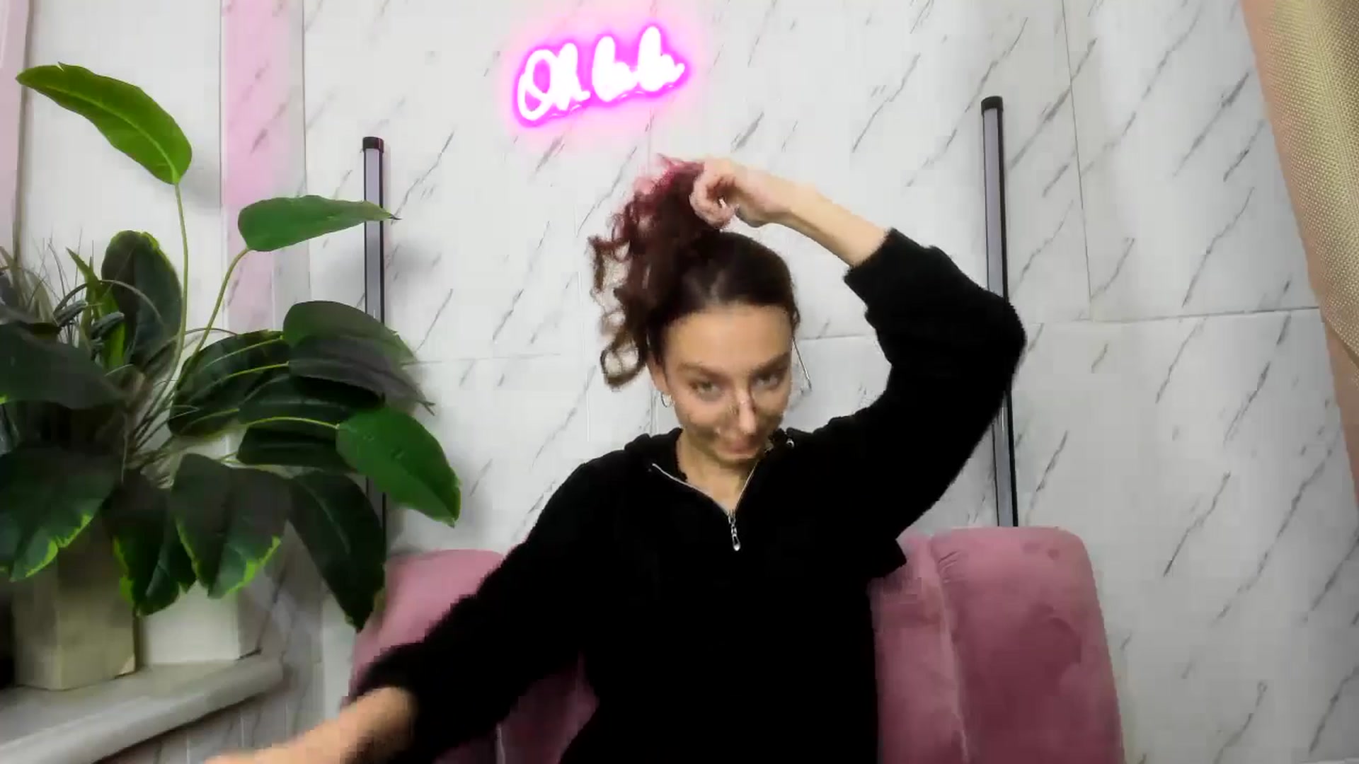 Gallery image thumbnail from SofiaLiub's myfreecams stream on, 11/26/2024, 17:56 image 18 of 20