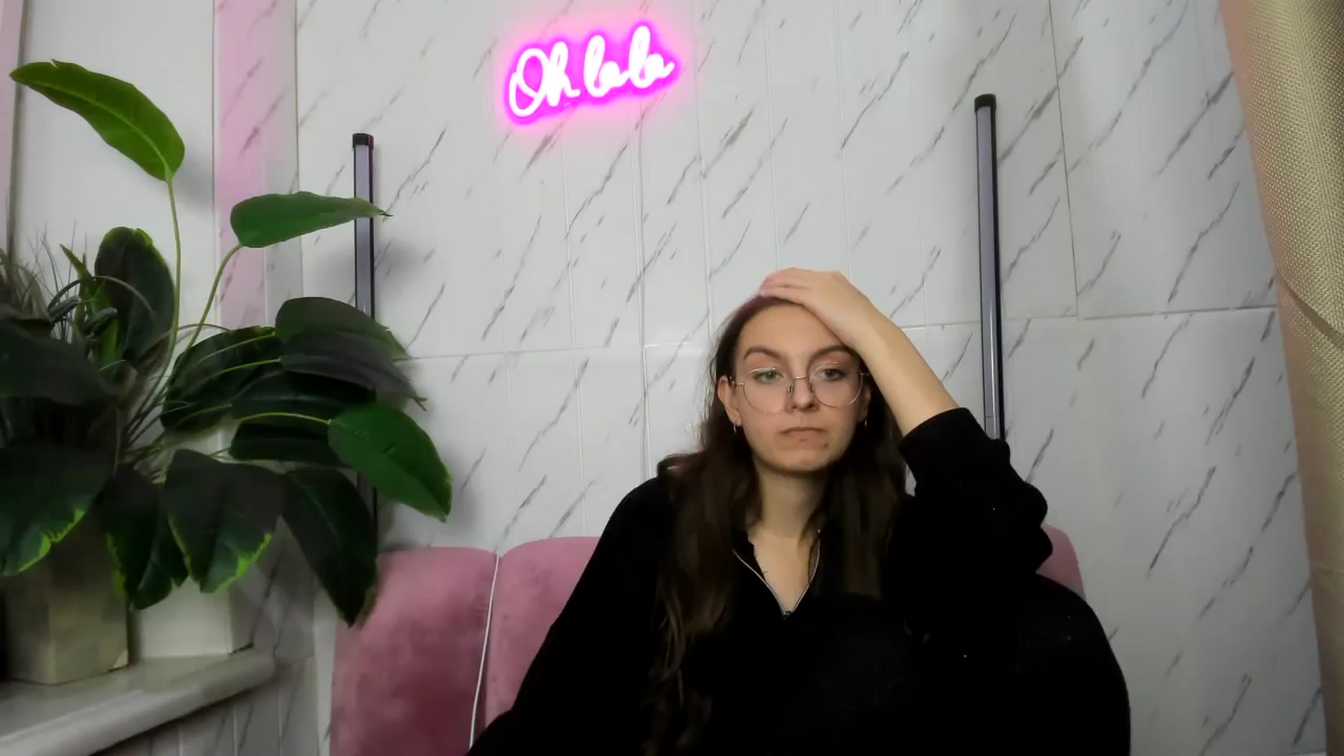 Gallery image thumbnail from SofiaLiub's myfreecams stream on, 11/26/2024, 17:56 image 4 of 20