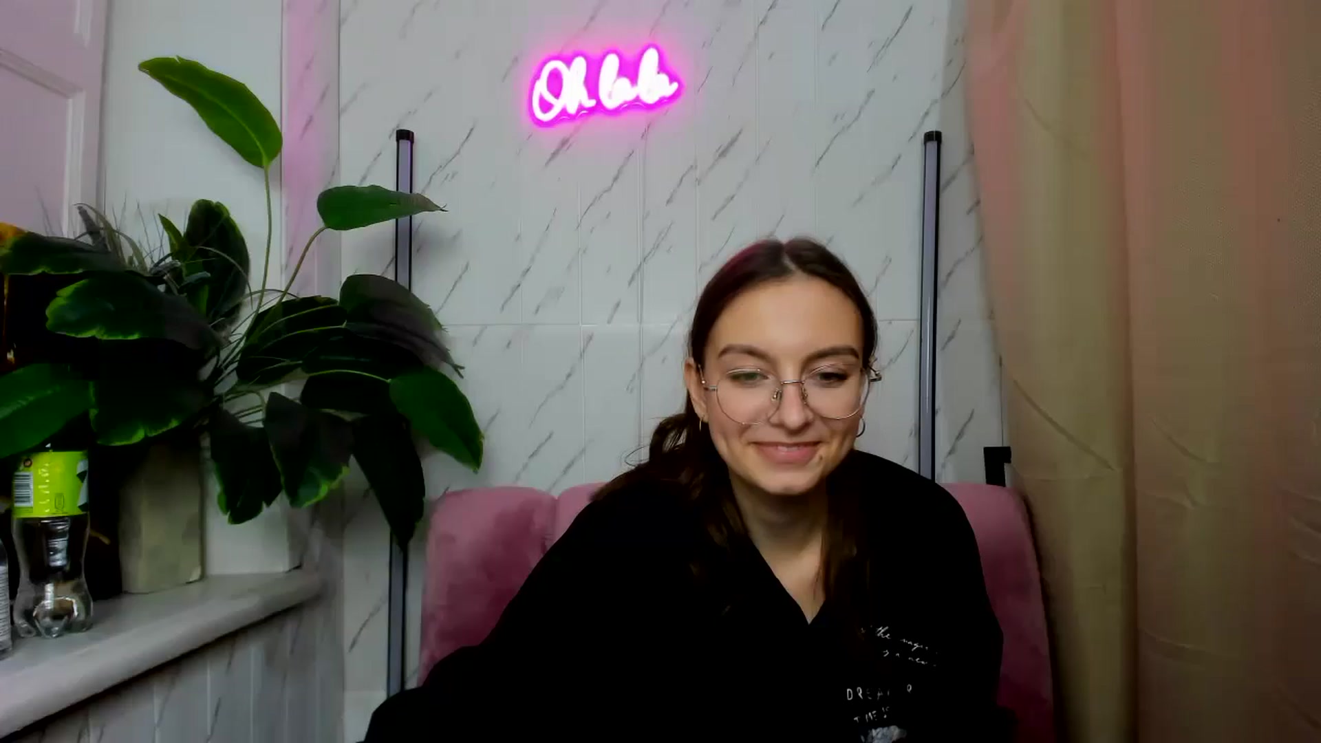 Gallery image thumbnail from SofiaLiub's myfreecams stream on, 11/28/2024, 17:56 image 20 of 20