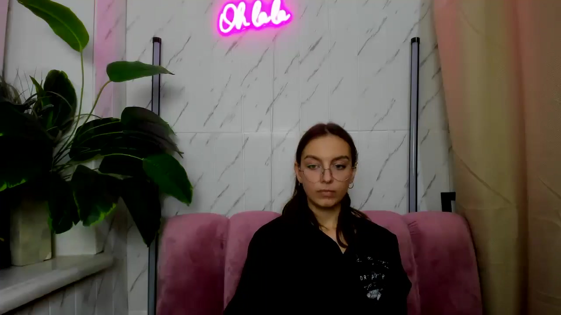 Gallery image thumbnail from SofiaLiub's myfreecams stream on, 11/28/2024, 17:56 image 5 of 20