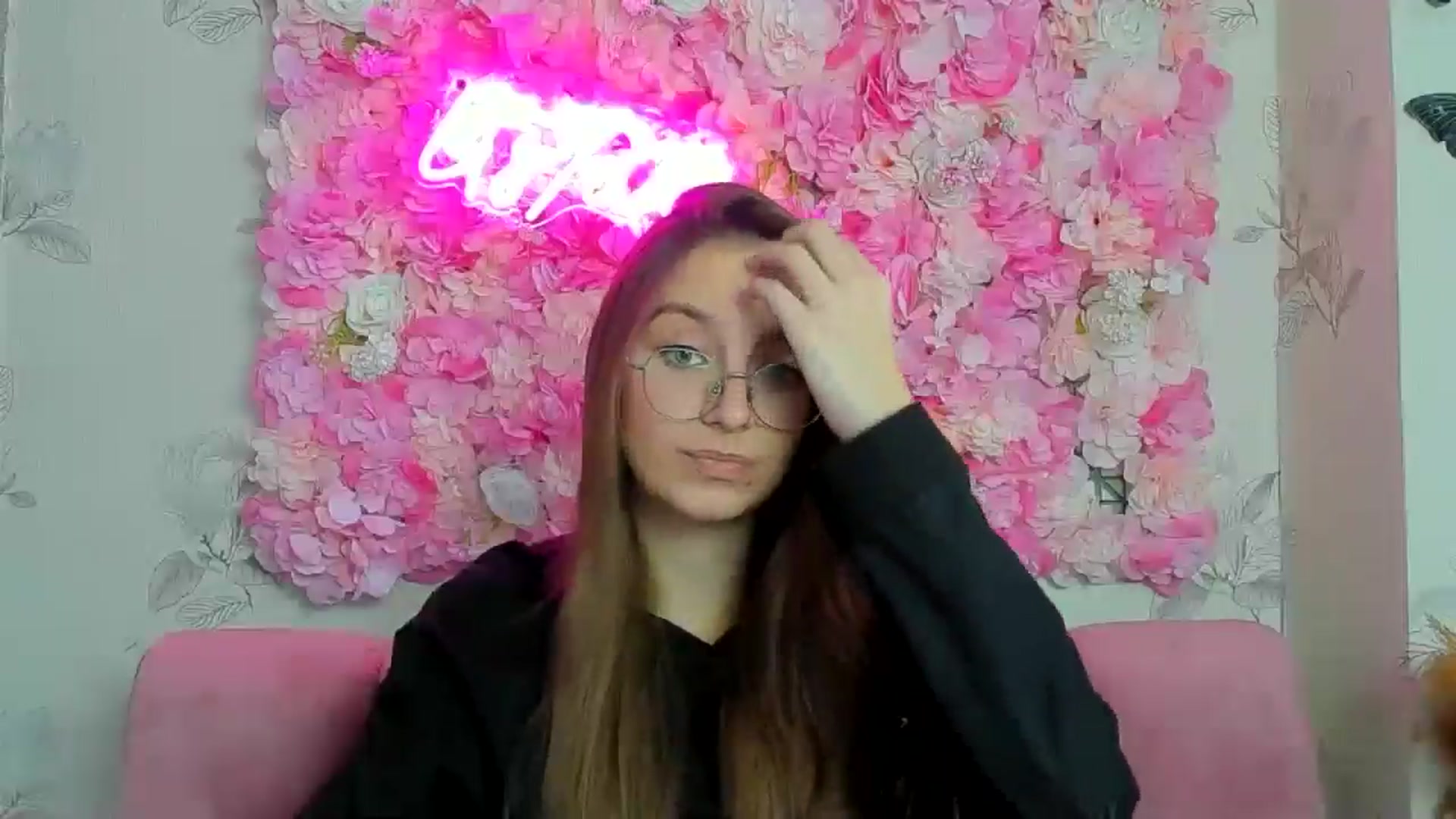 Gallery image thumbnail from SofiaLiub's myfreecams stream on, 11/29/2024, 13:29 image 17 of 20