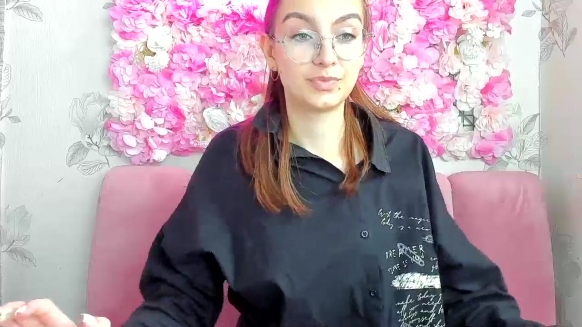 Gallery image thumbnail from SofiaLiub's myfreecams stream on, 11/30/2024, 11:27 image 12 of 20