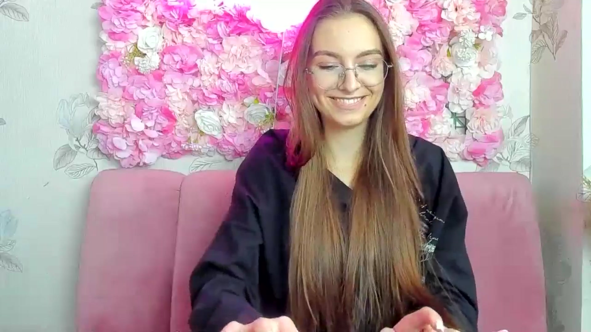 Gallery image thumbnail from SofiaLiub's myfreecams stream on, 11/30/2024, 12:15 image 20 of 20