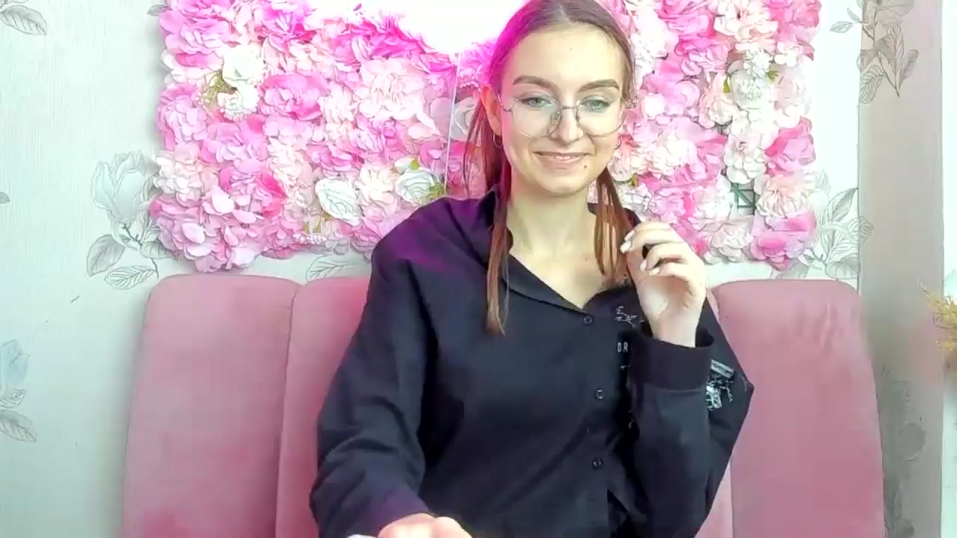 Gallery image thumbnail from SofiaLiub's myfreecams stream on, 11/30/2024, 12:15 image 6 of 20