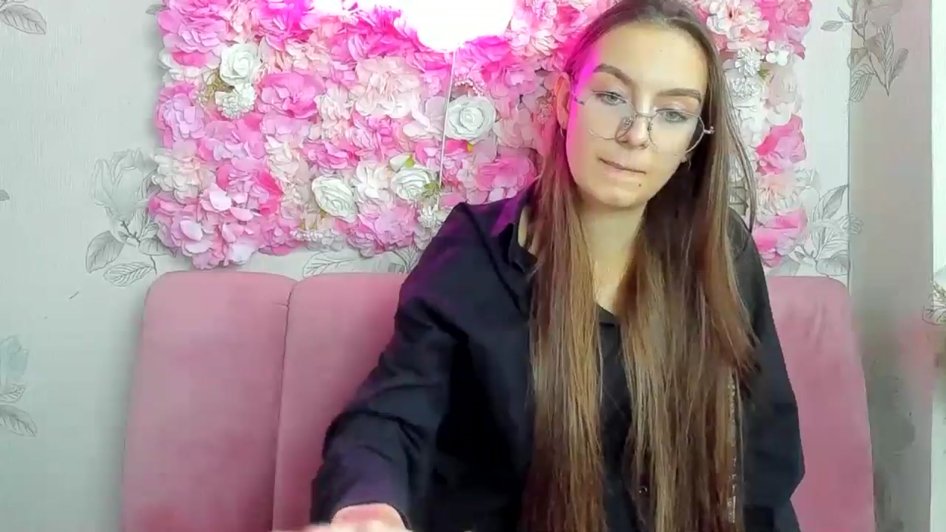 Gallery image thumbnail from SofiaLiub's myfreecams stream on, 11/30/2024, 12:15 image 14 of 20