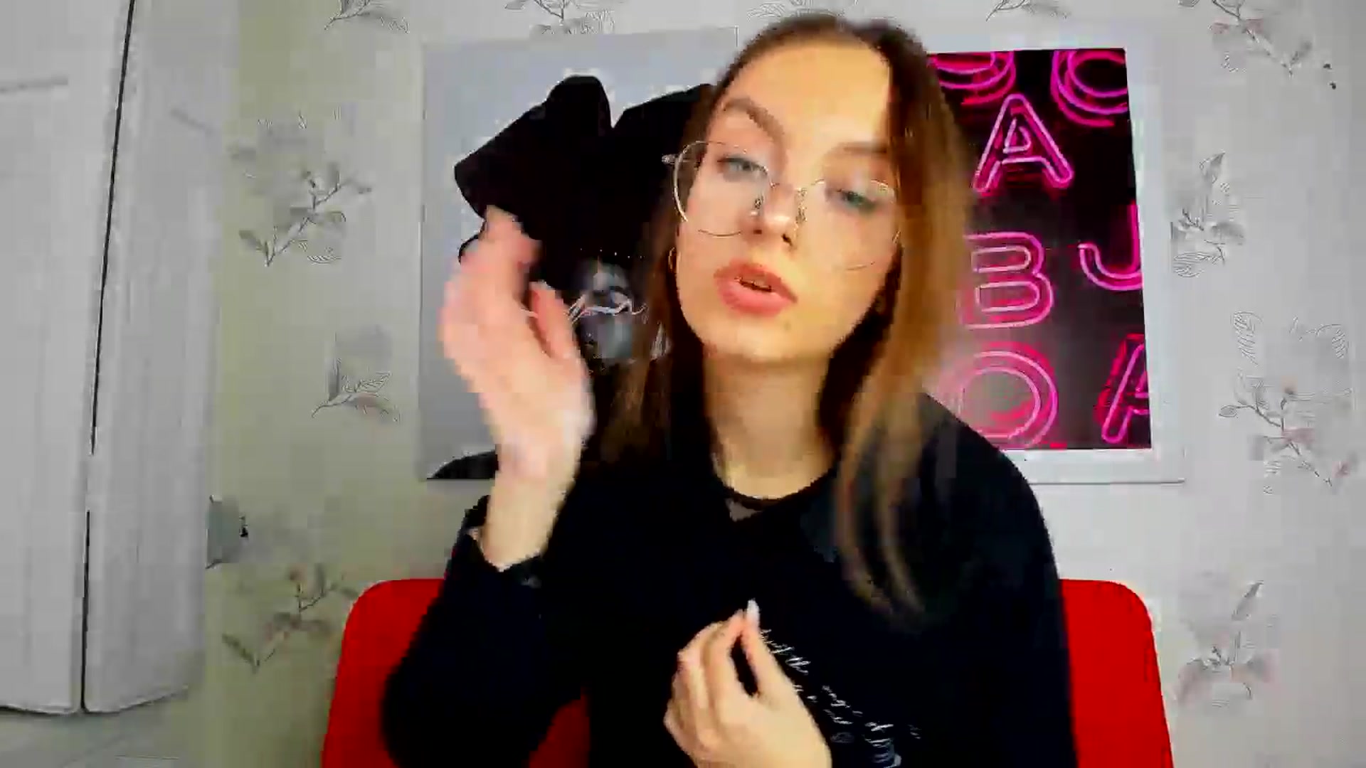 Gallery image thumbnail from SofiaLiub's myfreecams stream on, 12/01/2024, 11:33 image 9 of 20