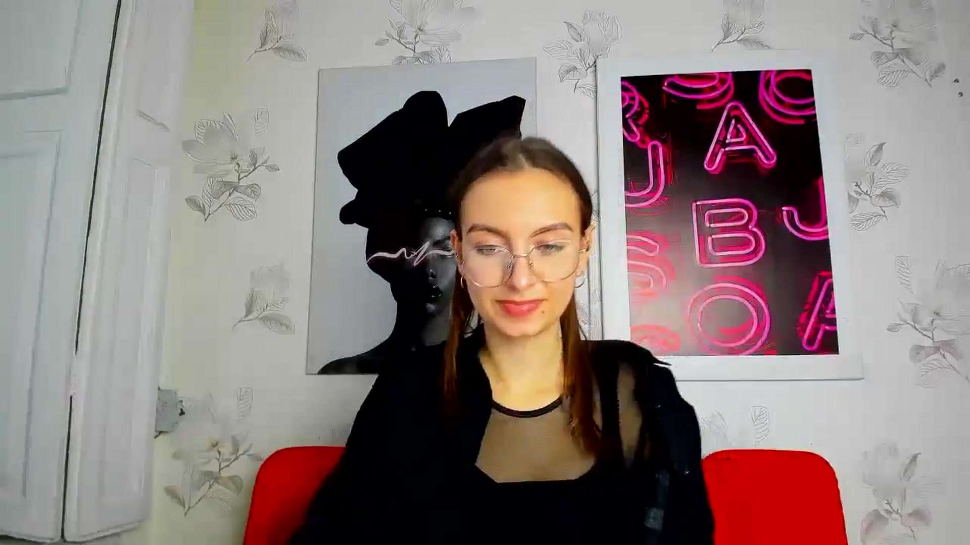 Gallery image thumbnail from SofiaLiub's myfreecams stream on, 12/01/2024, 13:49 image 4 of 20